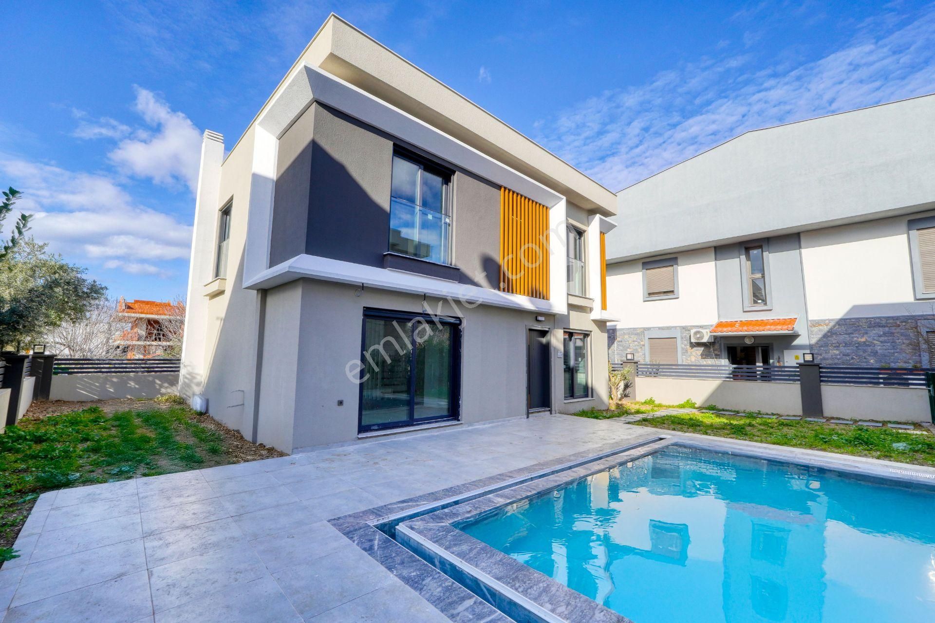 Keller Williams Ad Team'den Tam Müstakil Havuzlu Villa