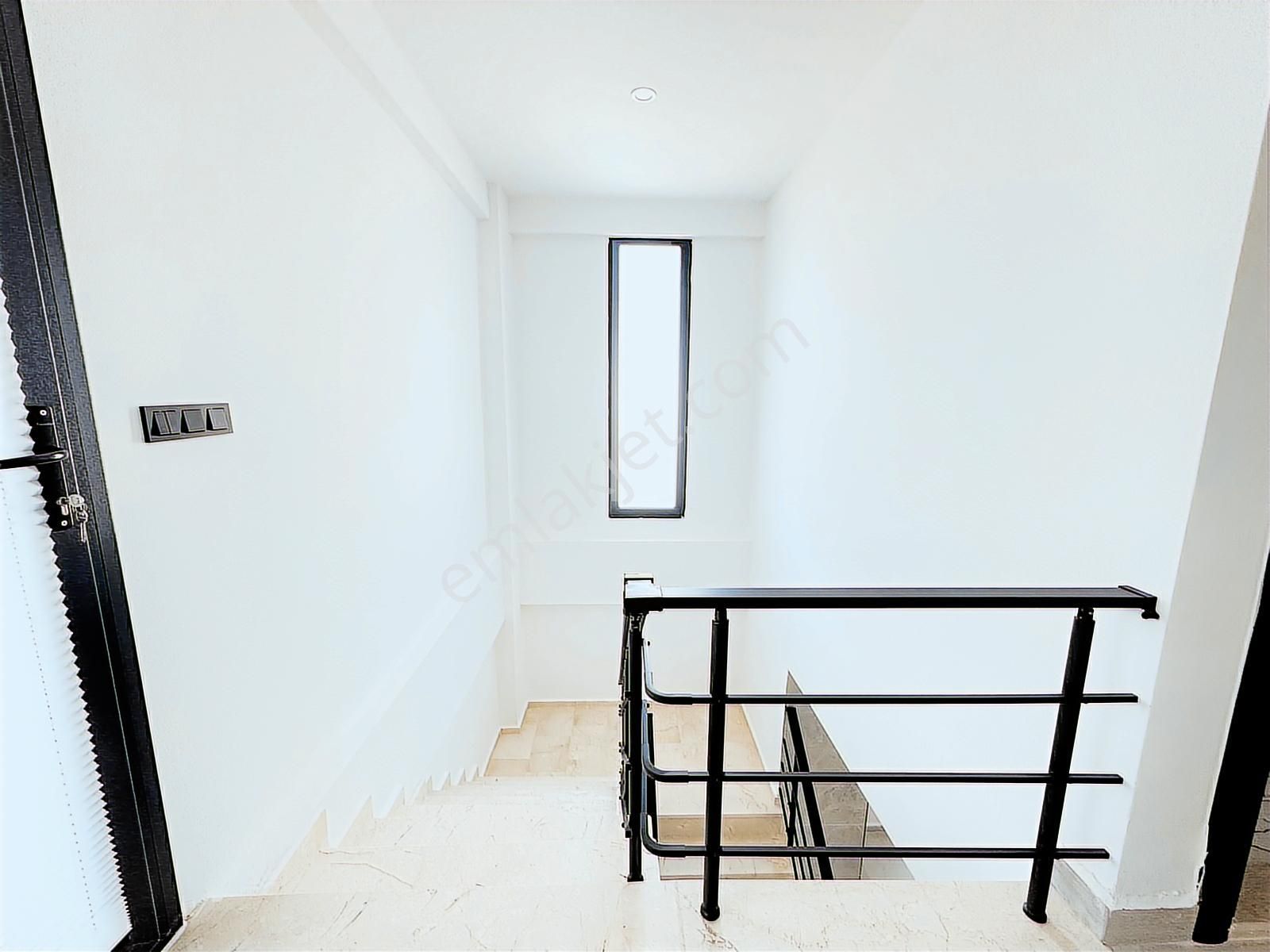 Altınovada Sıfır Eşyalı Deniz Manzaralı Kat Mülkiyetli Villa - Görsel 8