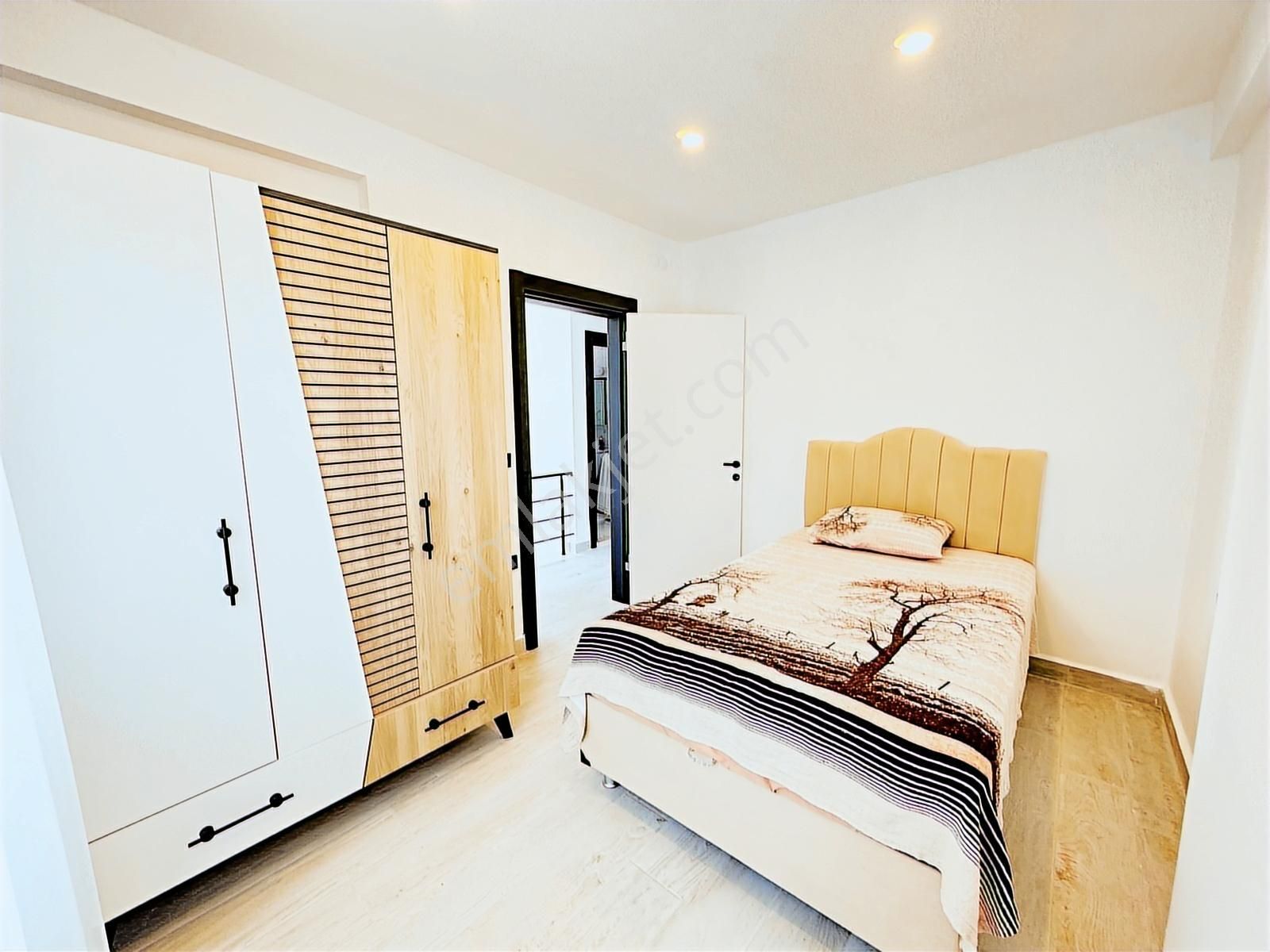 Altınovada Sıfır Eşyalı Deniz Manzaralı Kat Mülkiyetli Villa - Görsel 13