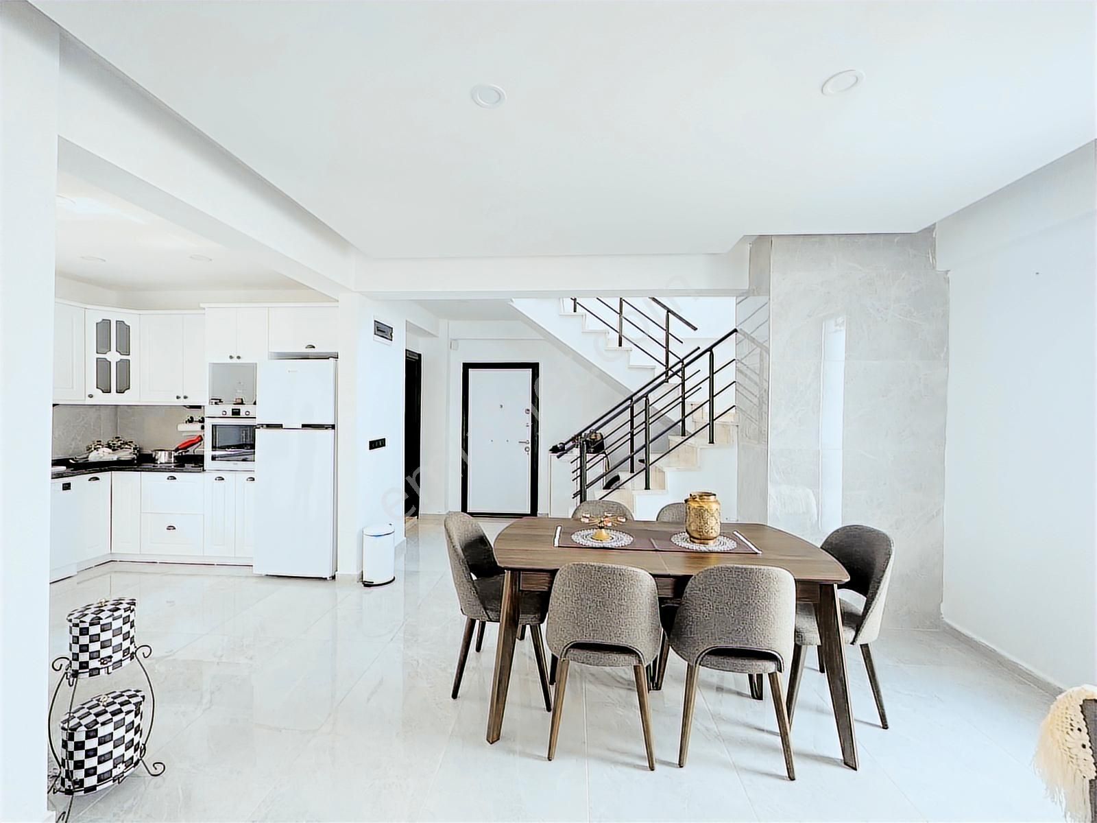 Altınovada Sıfır Eşyalı Deniz Manzaralı Kat Mülkiyetli Villa - Görsel 18