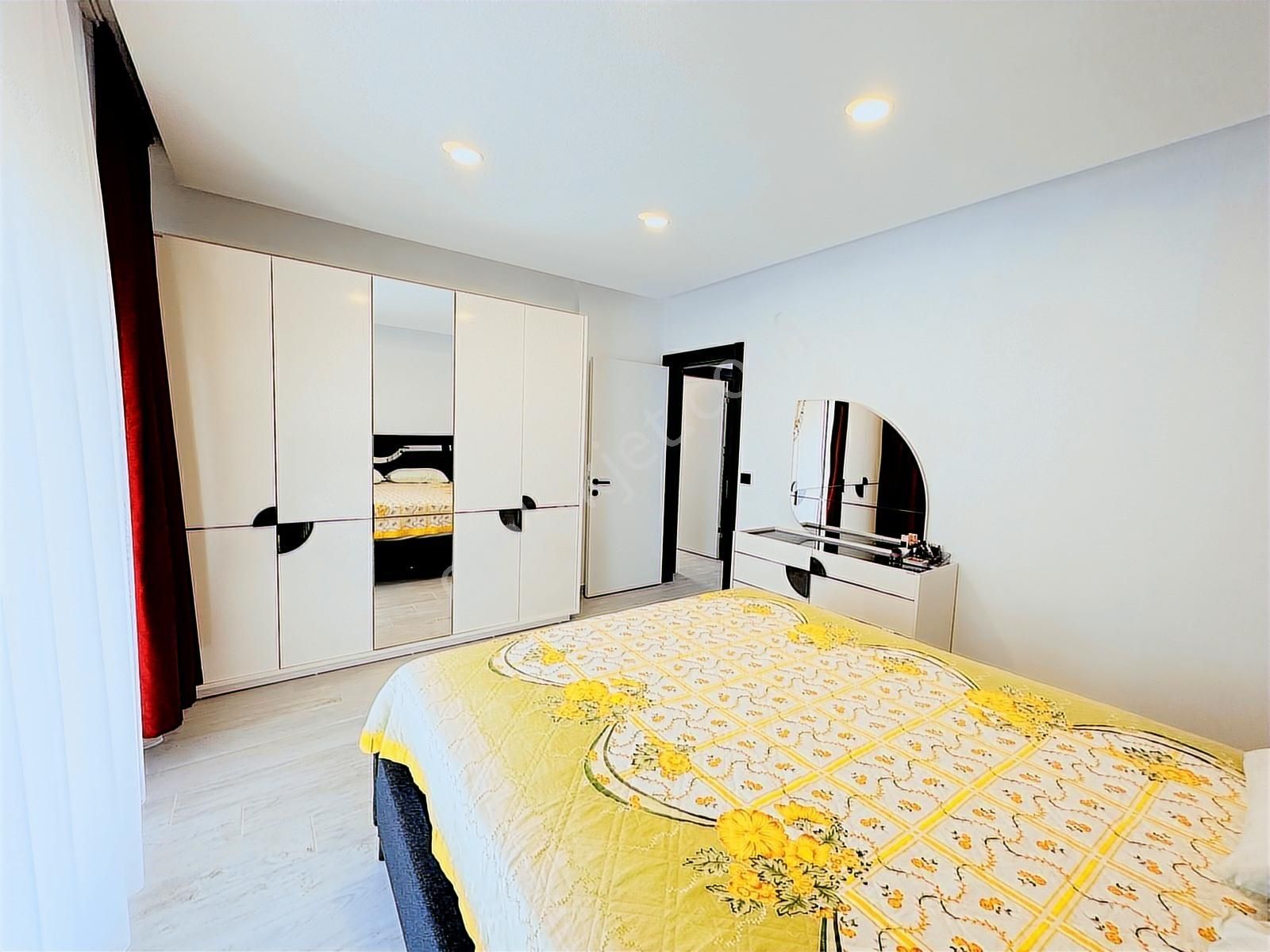 Altınovada Sıfır Eşyalı Deniz Manzaralı Kat Mülkiyetli Villa - Görsel 4