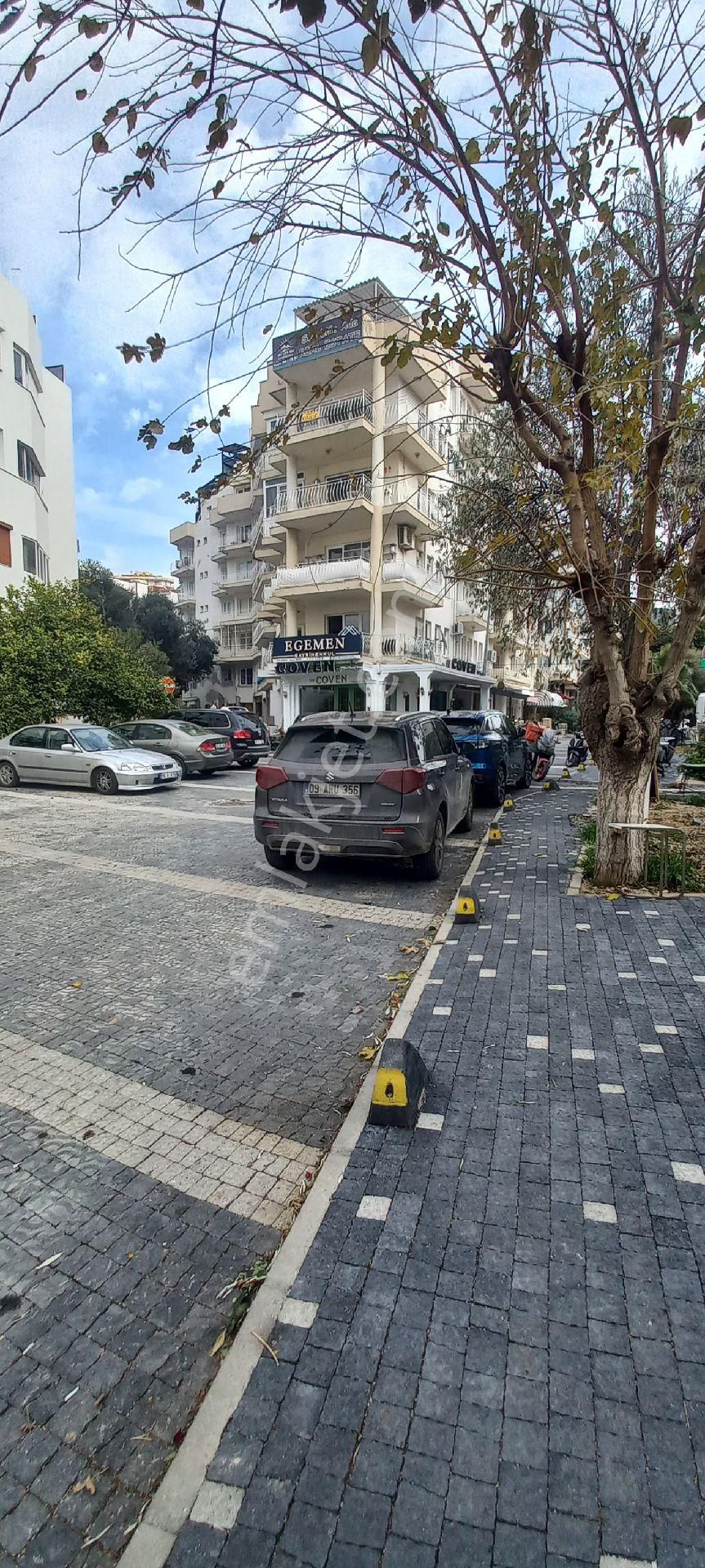 Kuşadası Sahile Adım Mesafesinde, Setur Avm Karşısı Fırsat Daire - Görsel 4