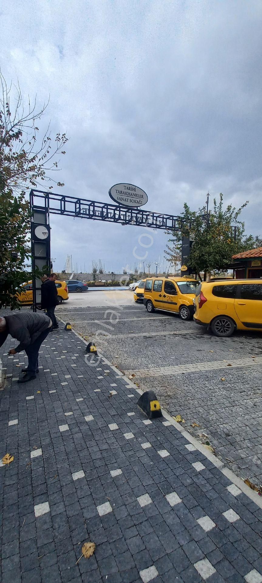 Kuşadası Sahile Adım Mesafesinde, Setur Avm Karşısı Fırsat Daire