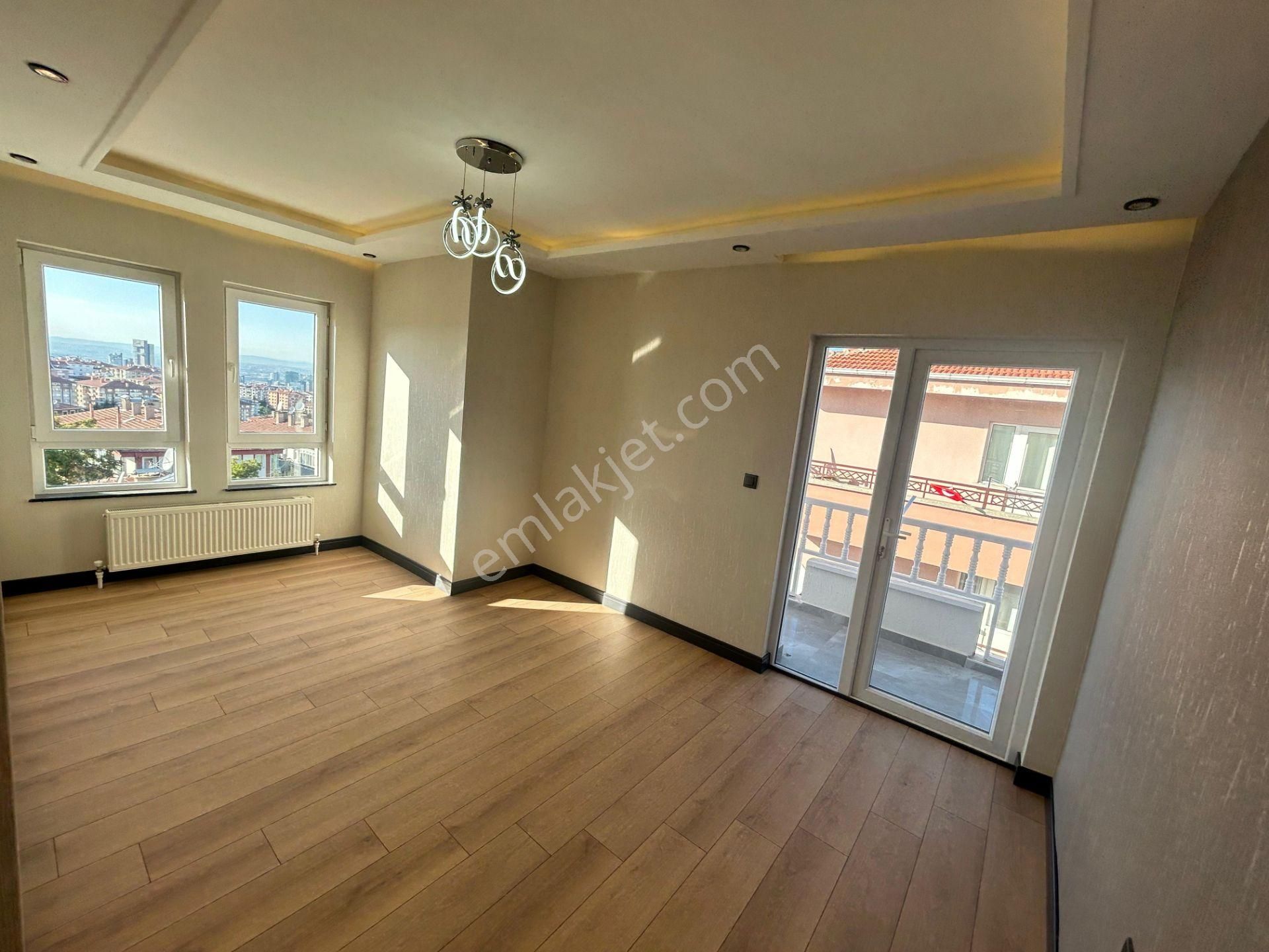 Taner'den Dikmen'de 4+1 Şehir Manzaralı Giyinme Odalı Süper Lüks Dubleks - Görsel 12