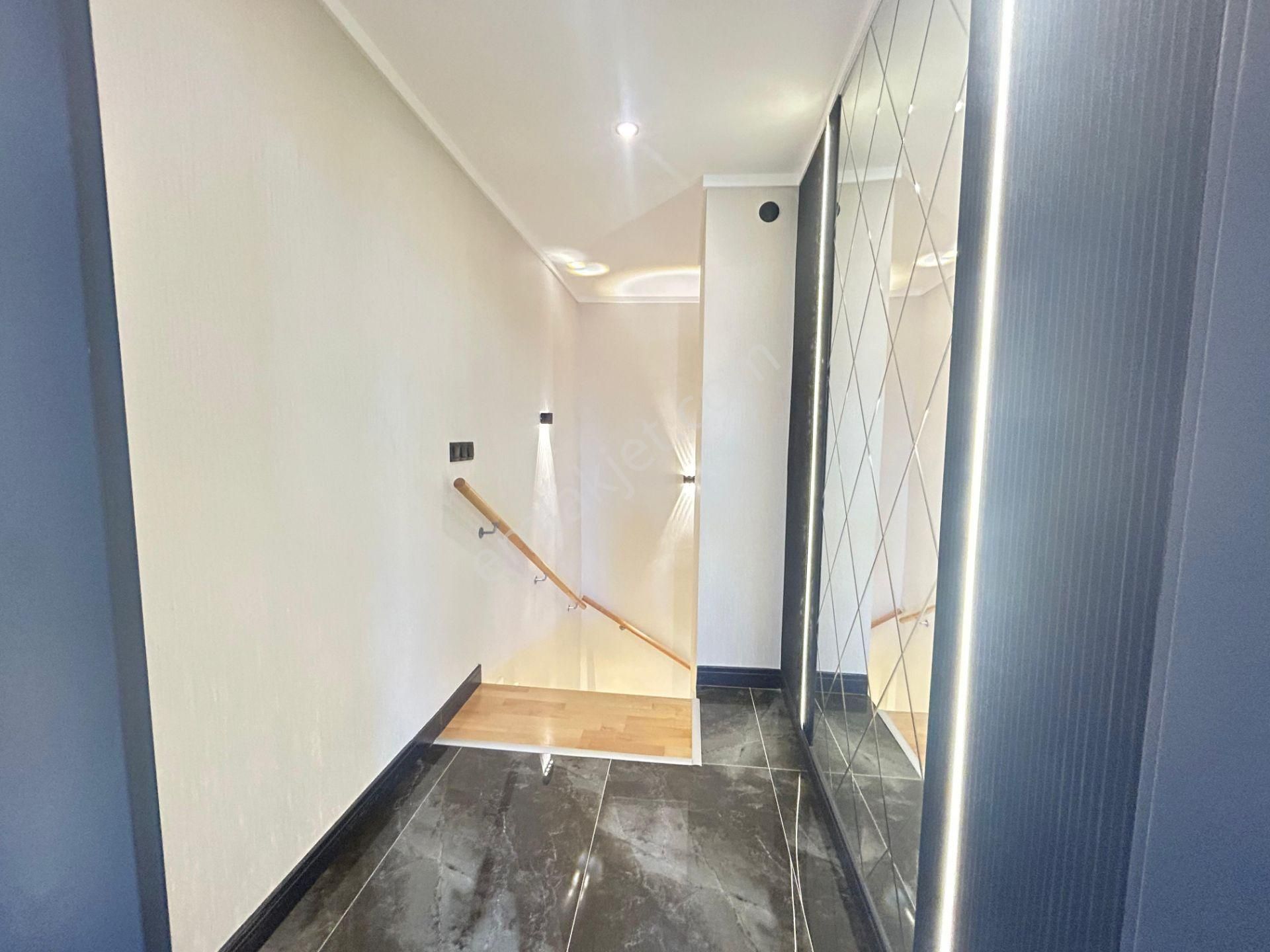 Taner'den Dikmen'de 4+1 Şehir Manzaralı Giyinme Odalı Süper Lüks Dubleks - Görsel 31