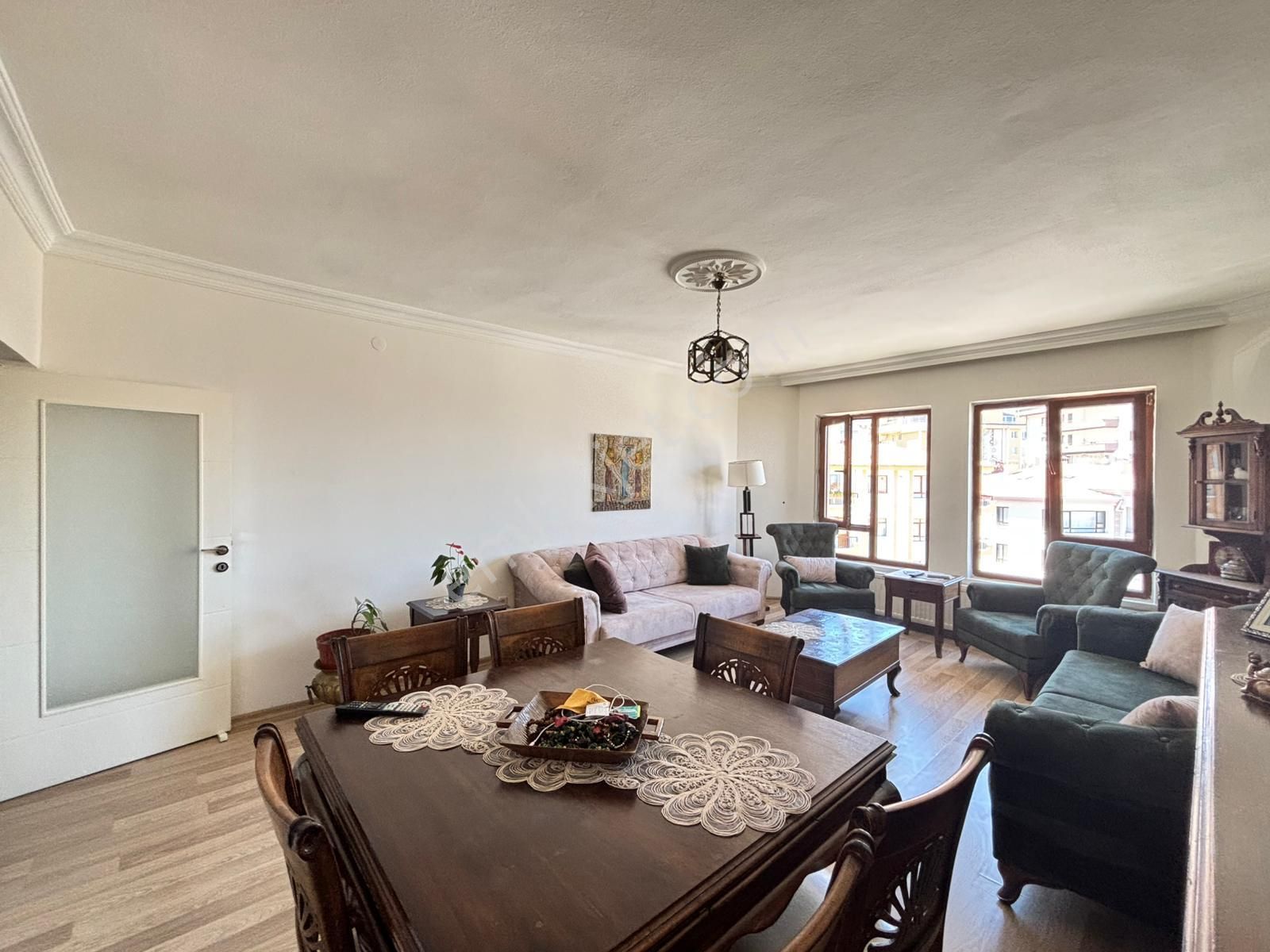 Taner'den Dikmen Mürsel Uluç'ta Köşe Konum Geniş Ferah 3+1 Ön Cephe - Görsel 5