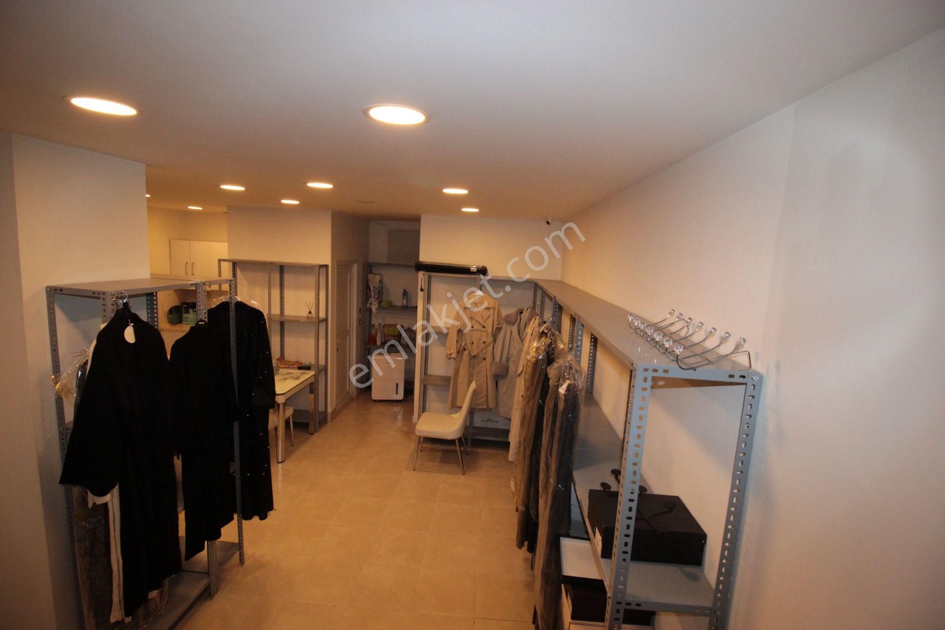 Kaçmaz'emlaktan Trabzon Gazipaşa Cad.de Devren Kiralık Mağaza - Görsel 9