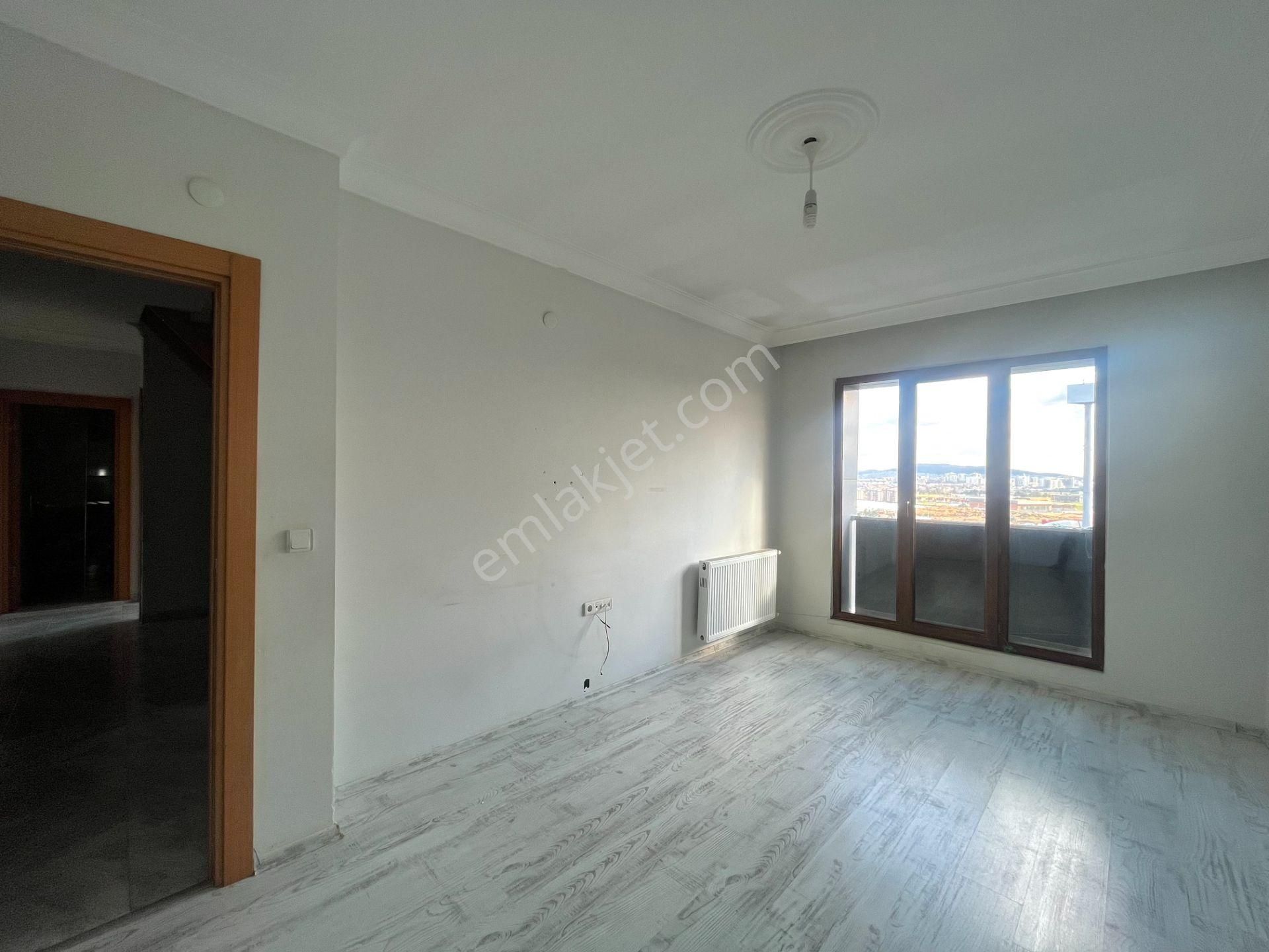 Sancaktepe Emek Mh. Kiralık Çatı Dubleks - Görsel 4