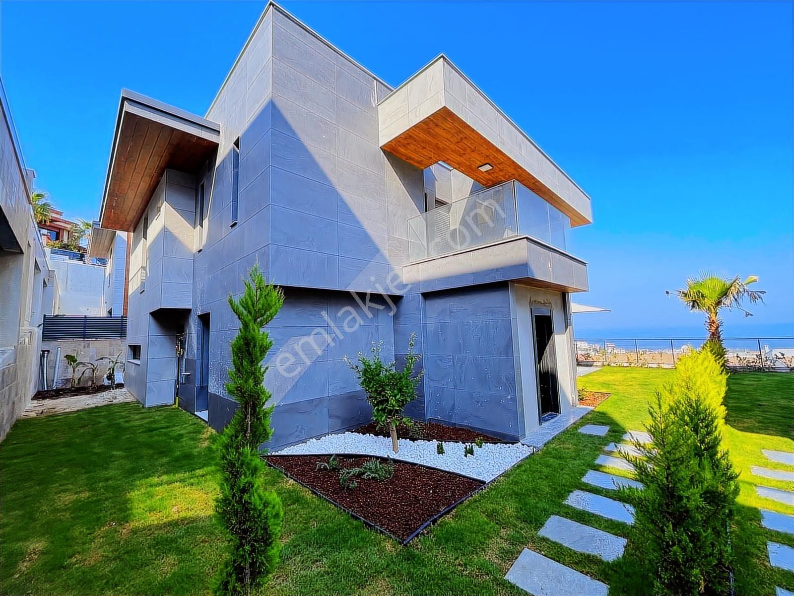 Deniz Manzaralı+kapalı Otopark+kapalı Açık Havuz+müstakil Villa - Görsel 3