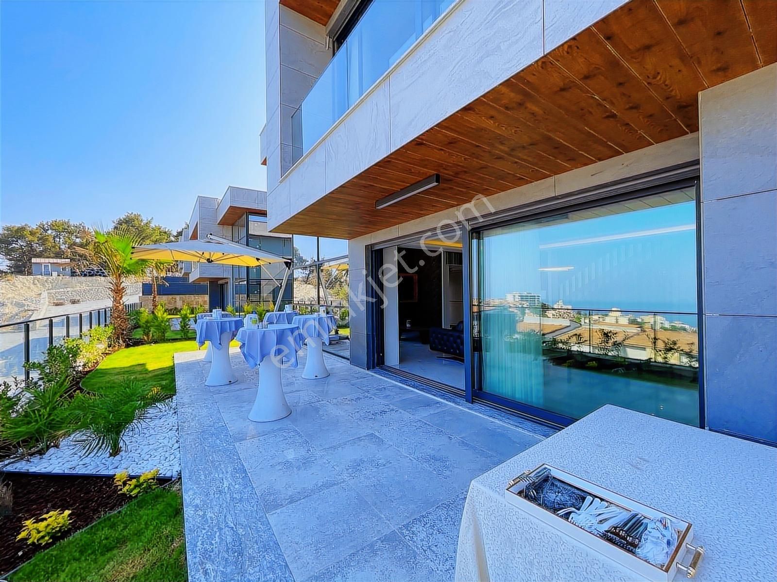 Deniz Manzaralı+kapalı Otopark+kapalı Açık Havuz+müstakil Villa - Görsel 34