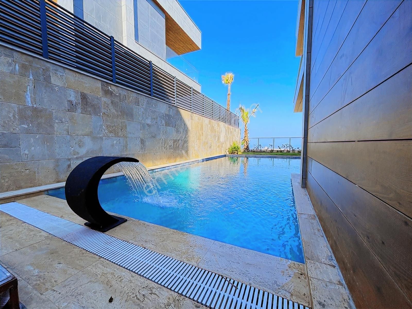 Deniz Manzaralı+kapalı Otopark+kapalı Açık Havuz+müstakil Villa - Görsel 35