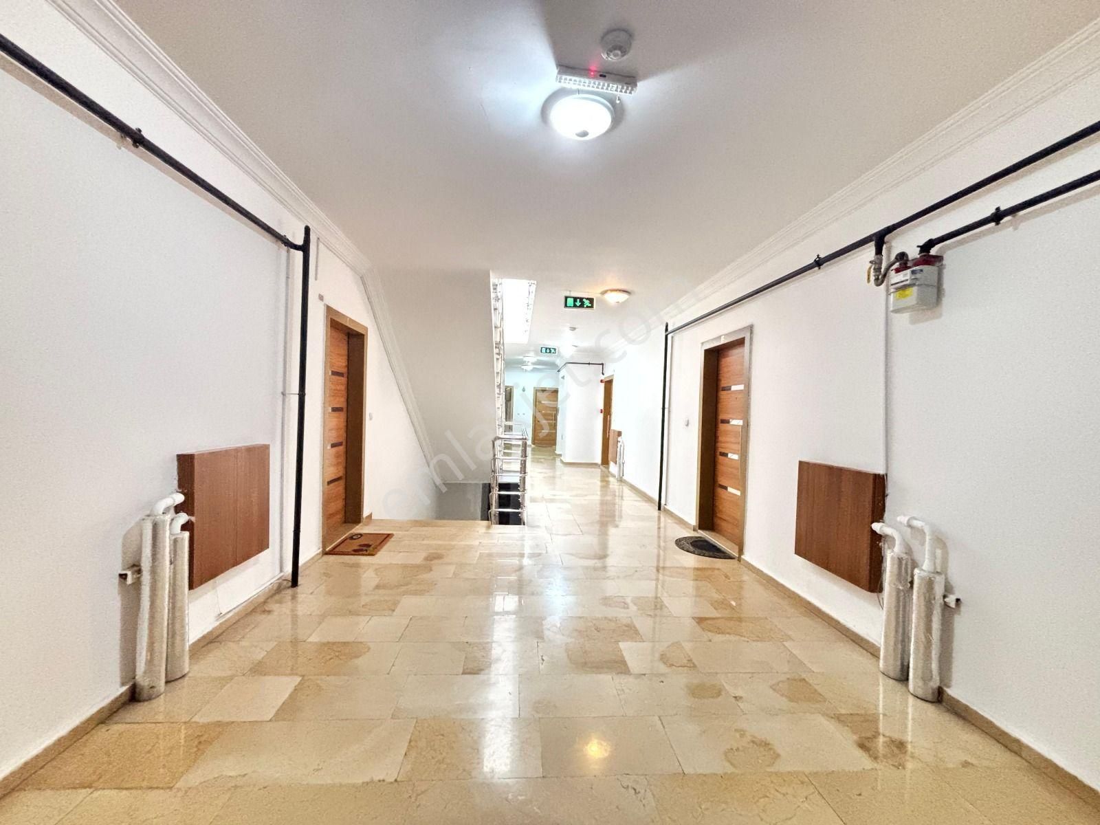 Taner'den Cevizlidere Cad Yakını 4+1+kiler Çift Banyo Asansörlü Teraslı Dubleks - Görsel 28