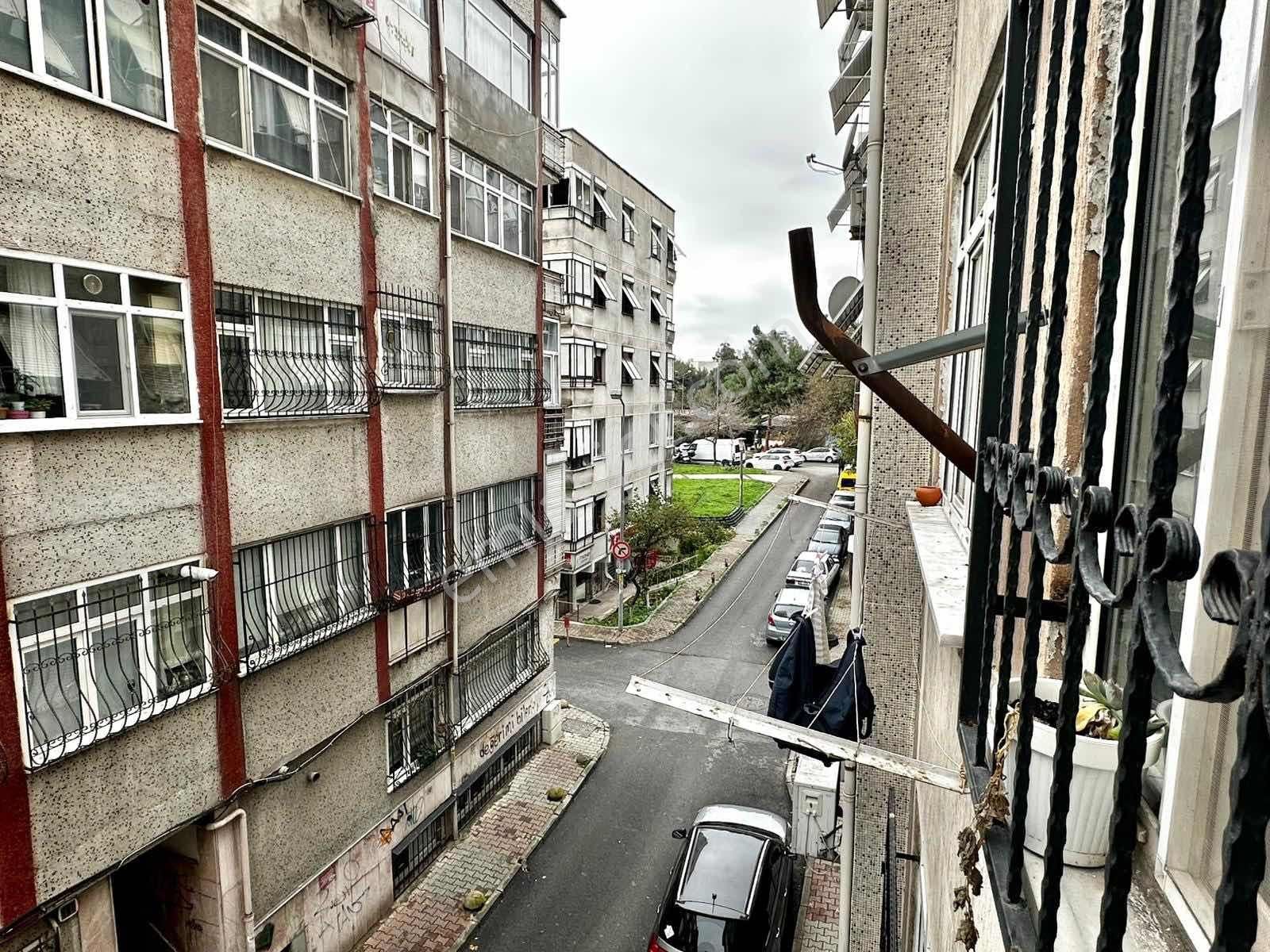 Bakırköy Zeytinlikte Carousel Capacitye Yakın 3.kat 1+1 65m2 - Görsel 15