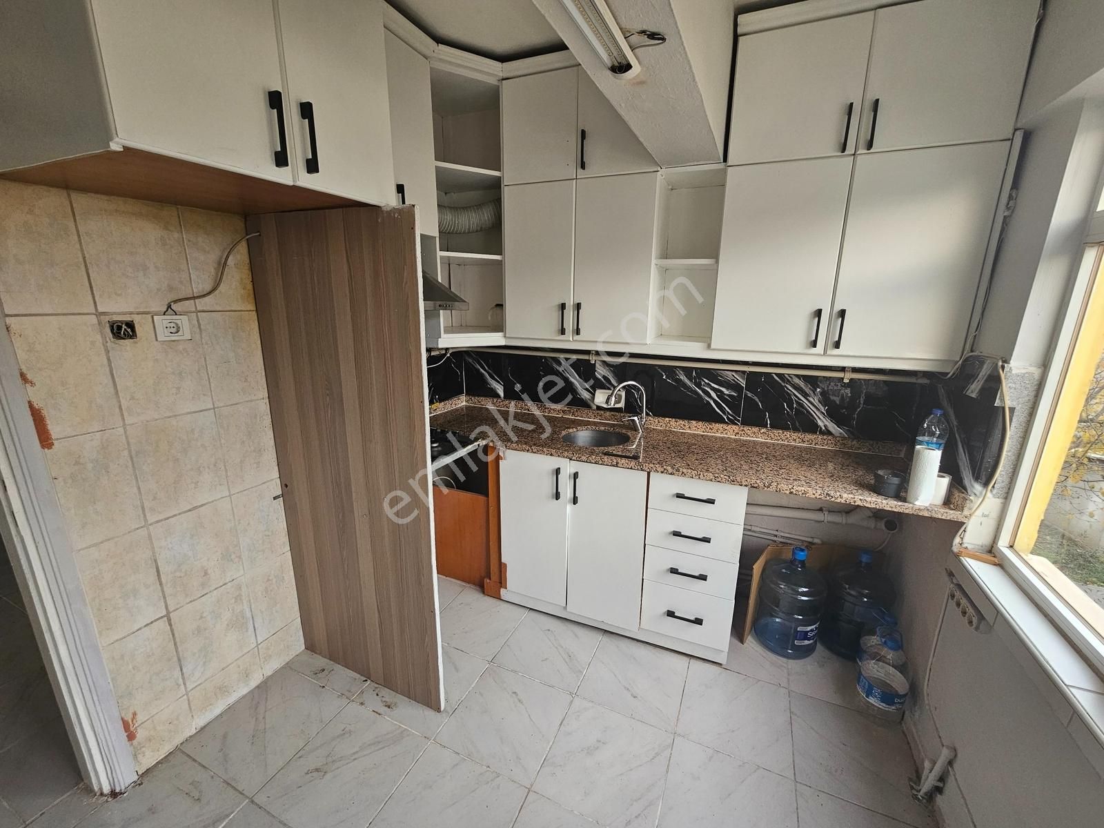 Sakarya Merk. İstiklal Mah. Tüten Sokak'ta Kiralık Daire - Görsel 8
