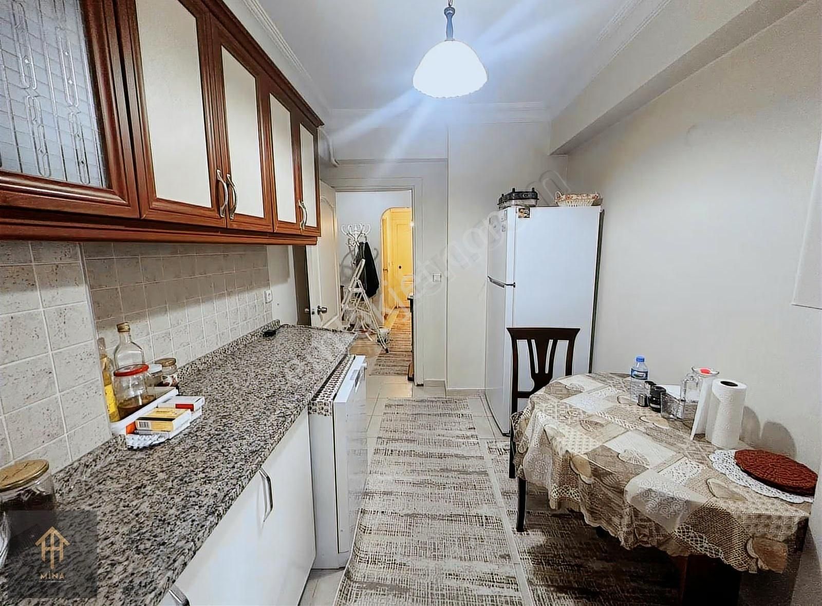 Metrobüse 5dk Mesafede 3katlı Bina Ön Cephe Büyük 2+1 - Görsel 26