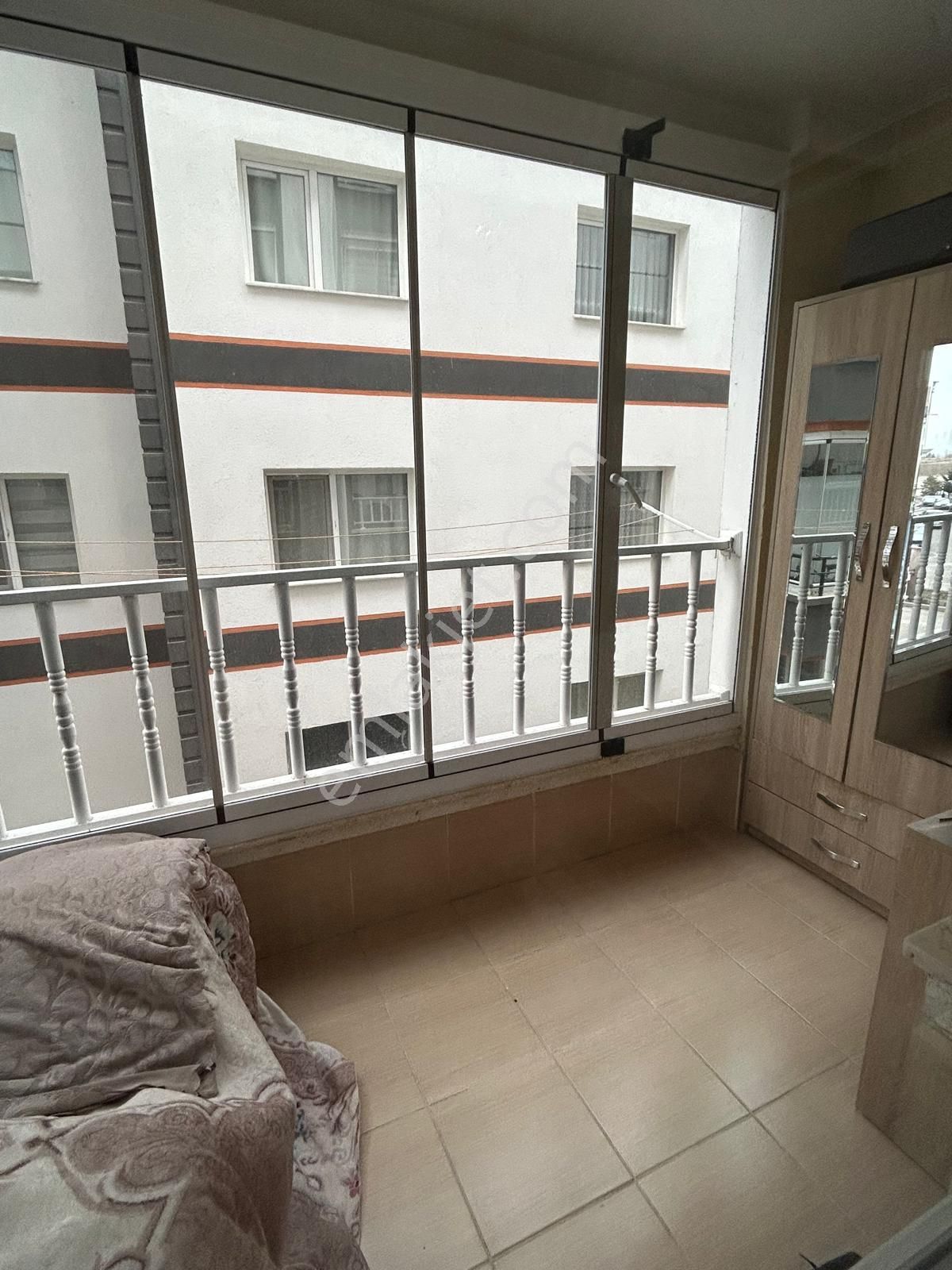 Sultan Fatih Cad. Üzerinde Yapılı 3+1 1. Katta Satılık Daire !!! - Görsel 10