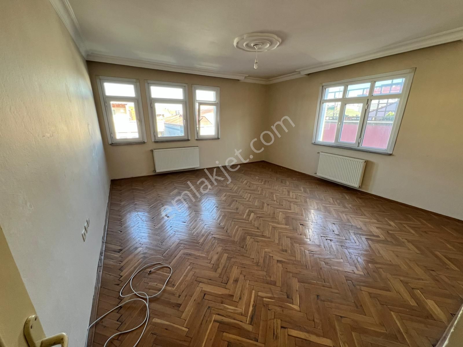 Pegaas'tan Üniversite Mh Metrobüse Yakın 3+1 140m2 Kiralık Daire - Görsel 2