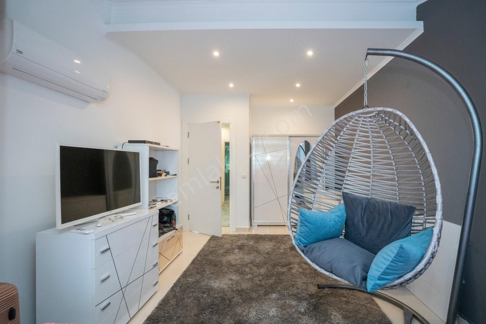 Avsallarda Satılık 3+1 Eşyalı Dubleks Daire - Görsel 2