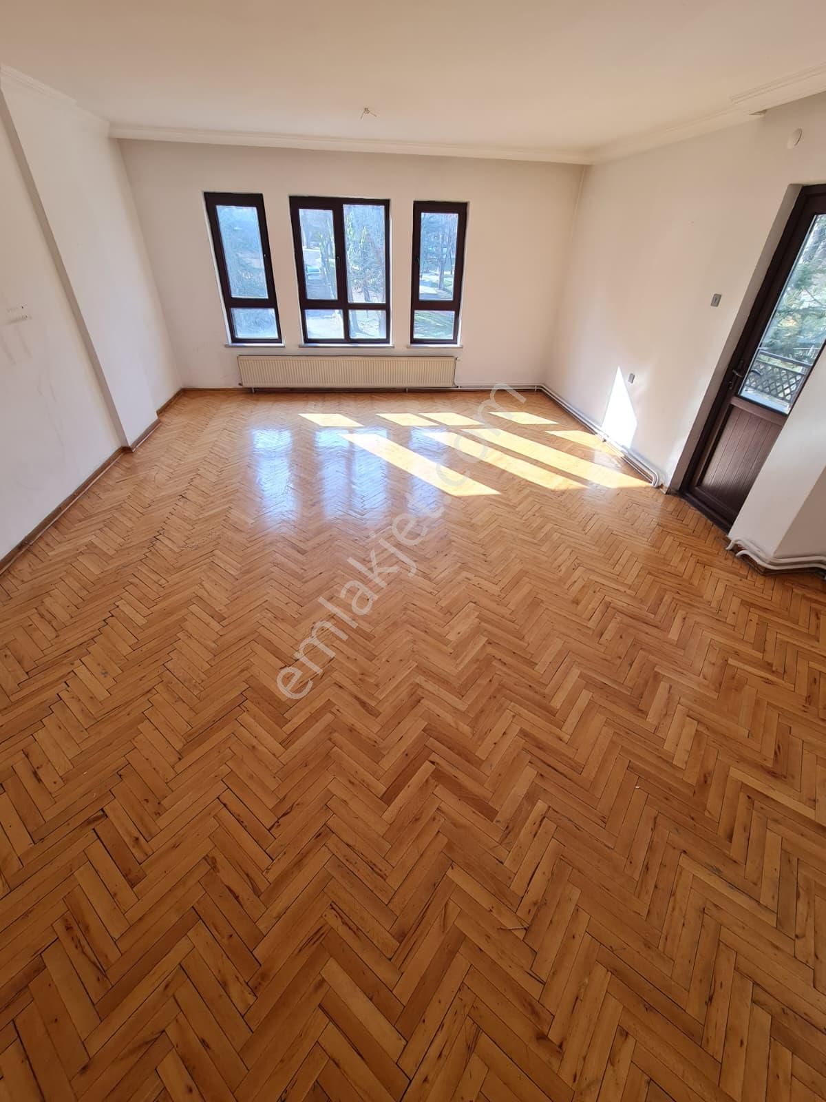 Aydınlıkevler'de 3+1 Kiralık Daire-taner Emlak İnşaat