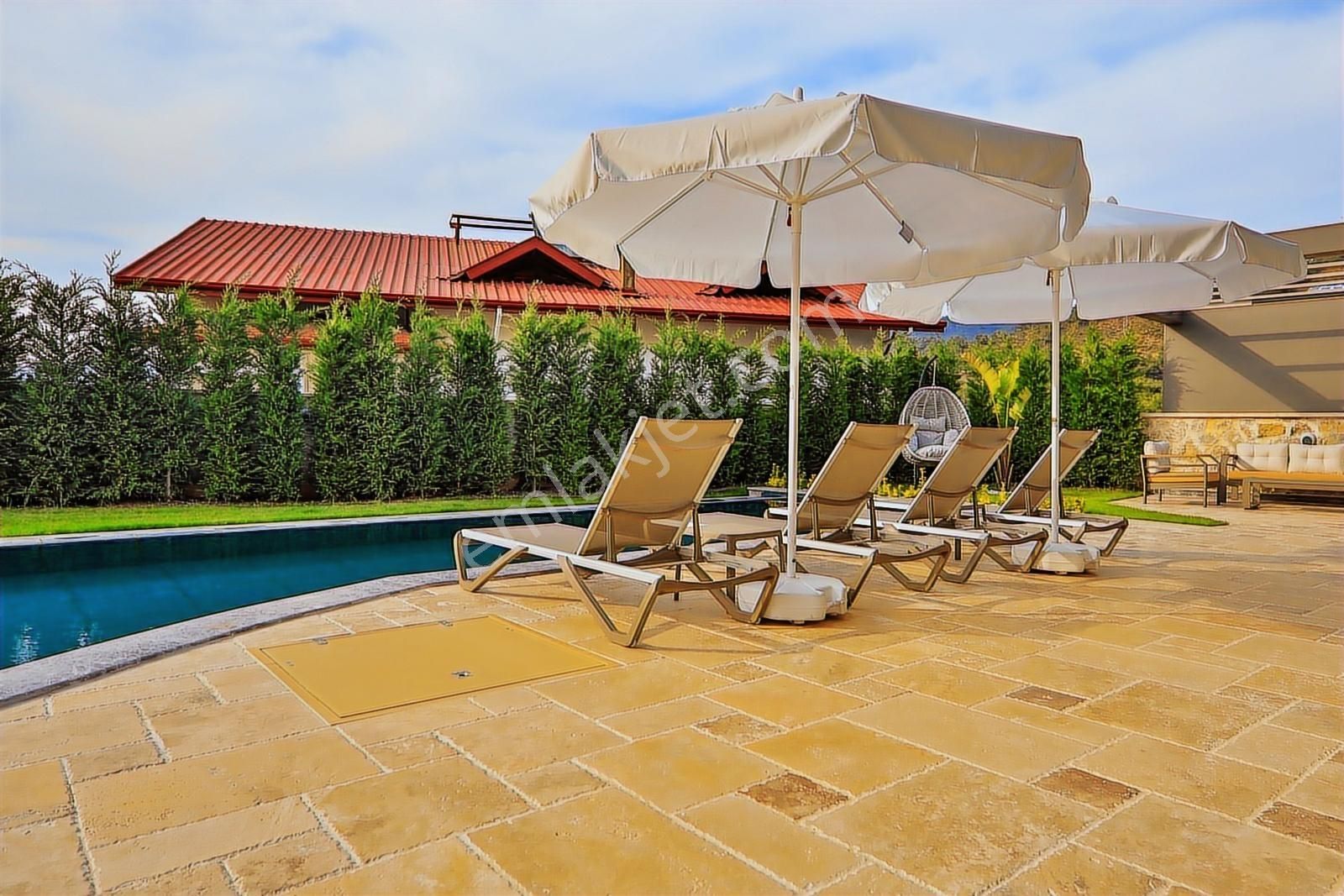 Çalışda Pilaja Yakın Lüks Villa - Görsel 13