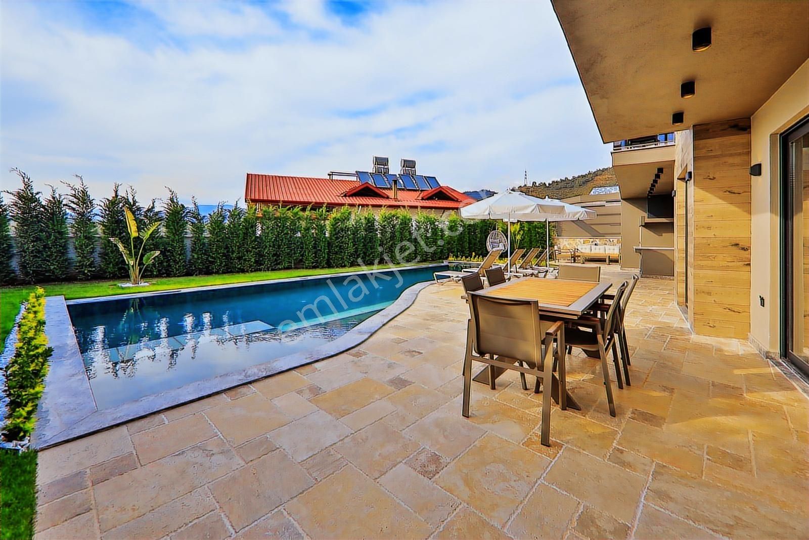 Çalışda Pilaja Yakın Lüks Villa - Görsel 31