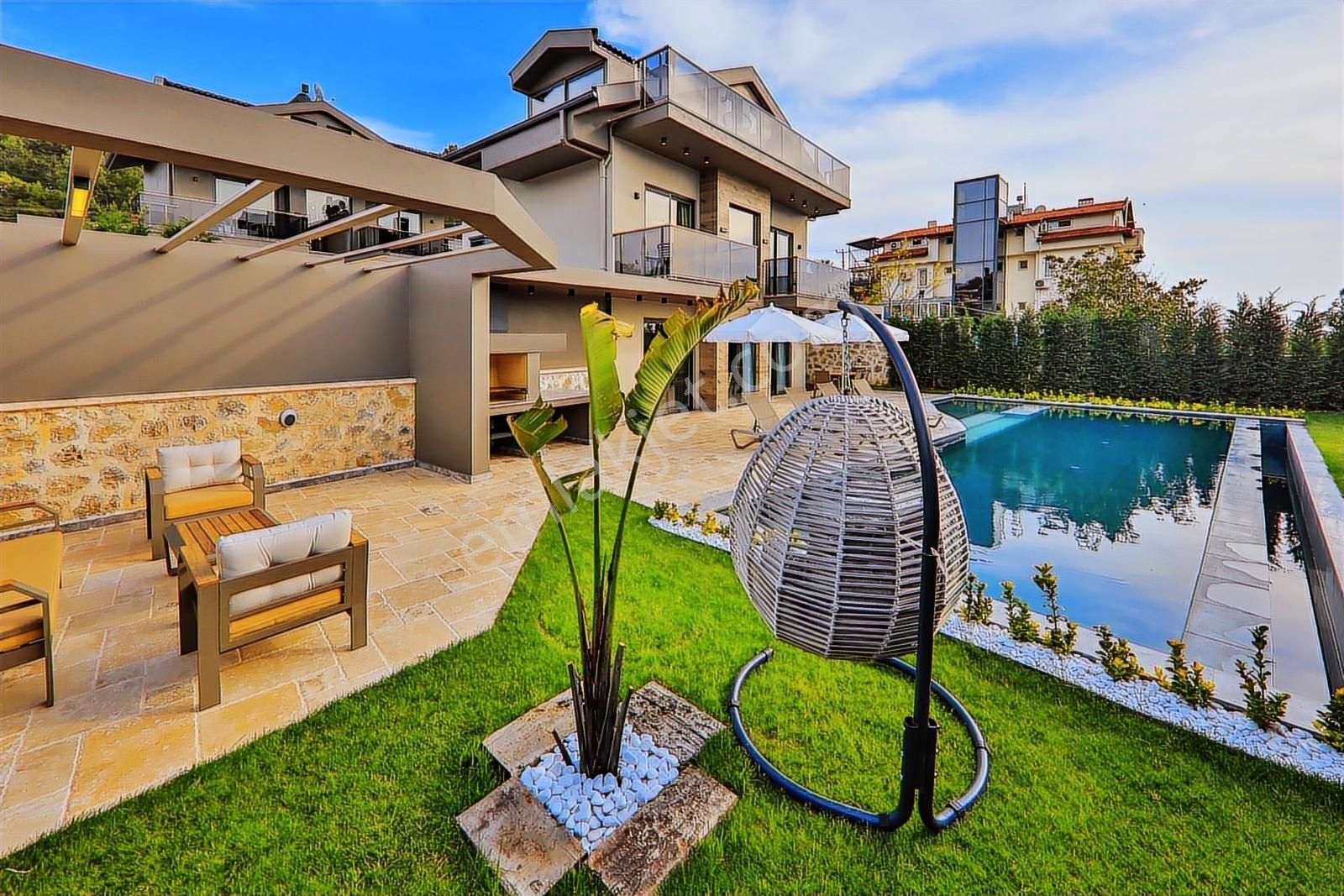 Çalışda Pilaja Yakın Lüks Villa - Görsel 9