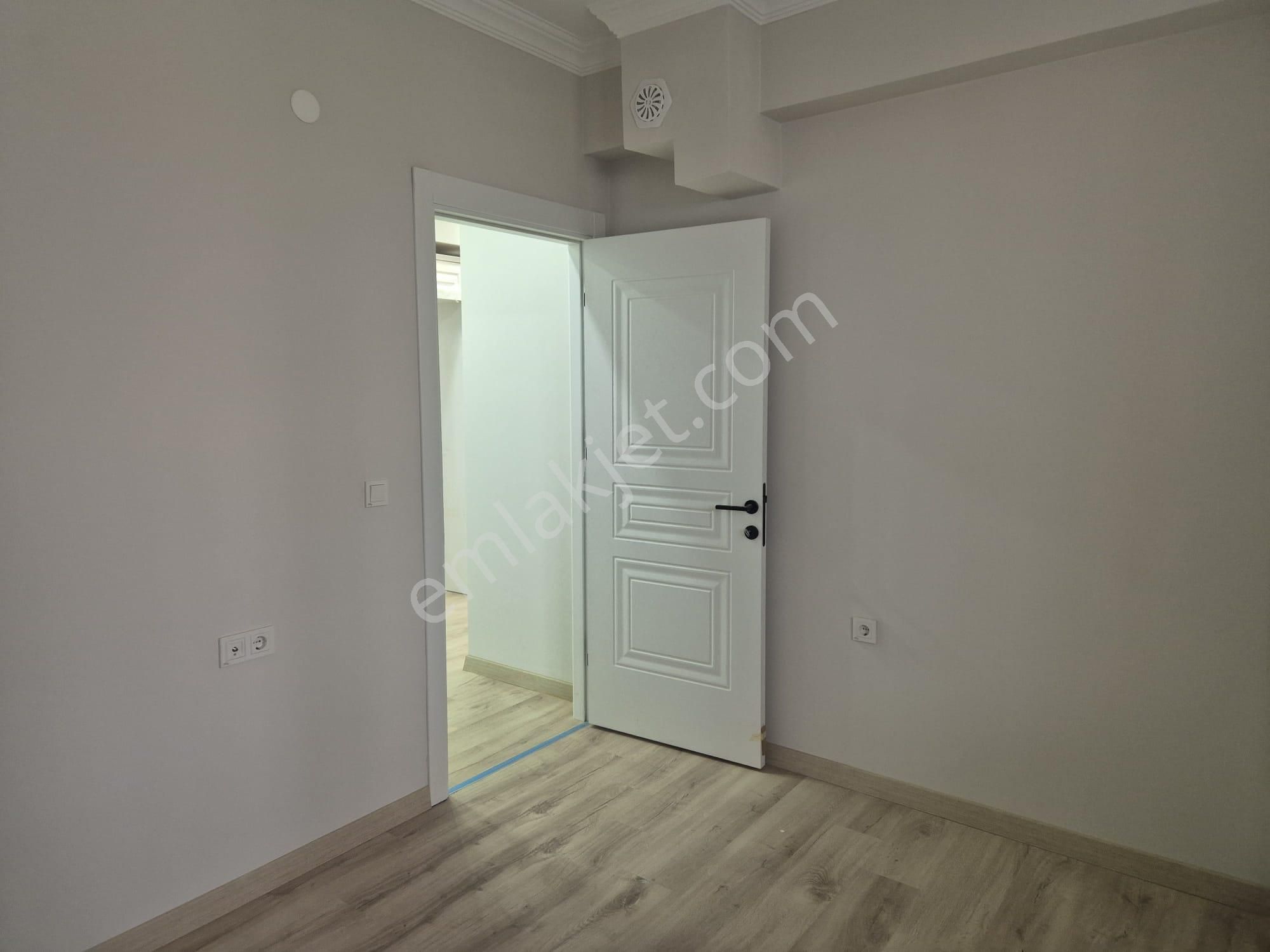 Çobançeşme Mahallesi Cumhuriyet Parkı Civarı Satılık 1+1 Daire - Görsel 9