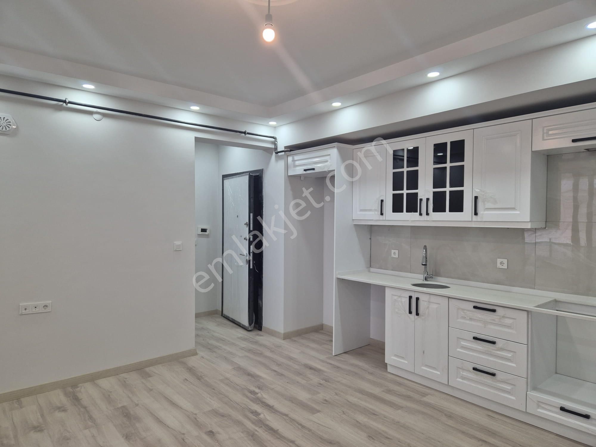 Çobançeşme Mahallesi Cumhuriyet Parkı Civarı Satılık 1+1 Daire - Görsel 6