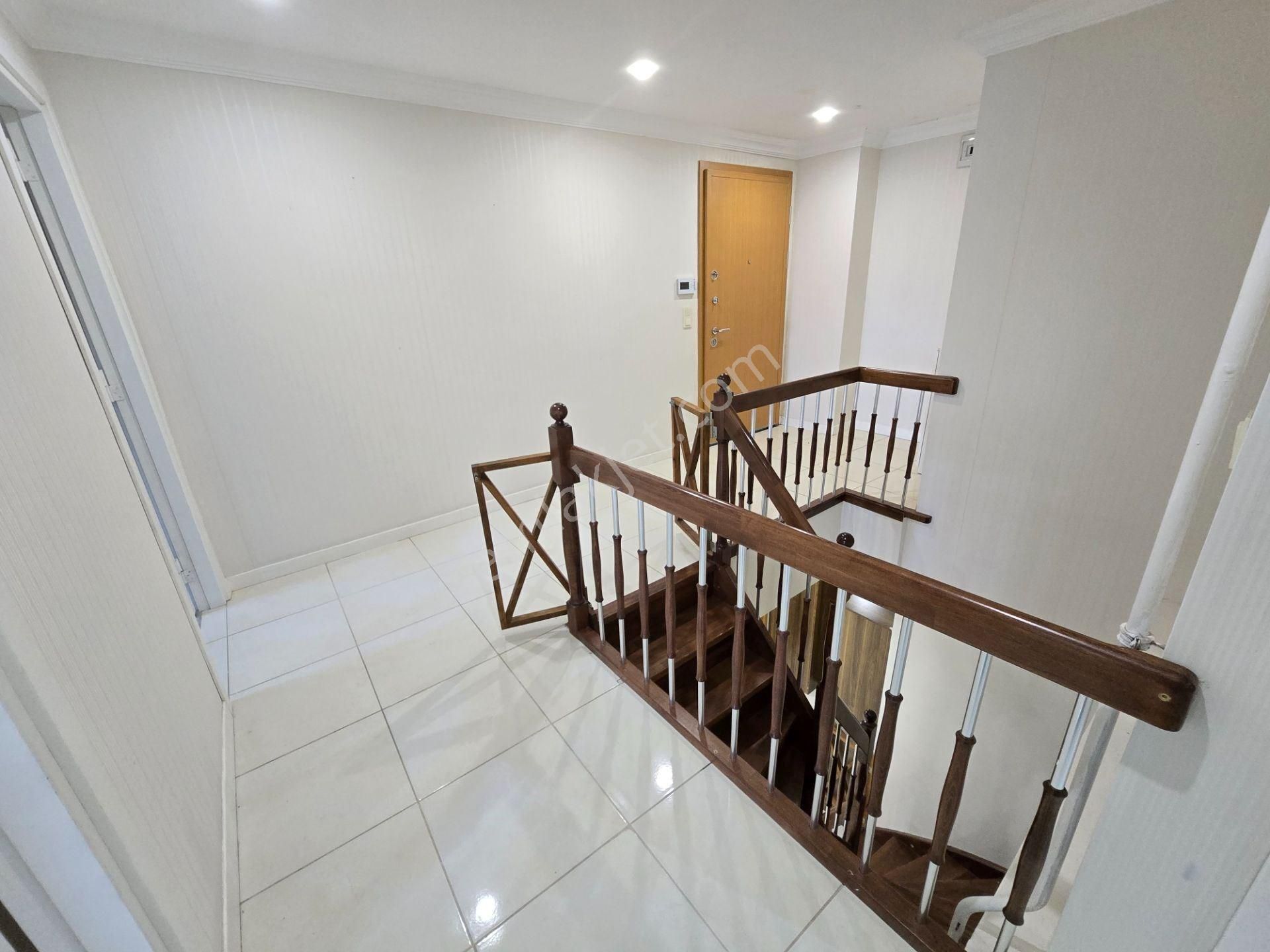 Beylikdüzü Kiralık Dublex 4+2+ful Deniz Manzara Teraslı 300m2 - Görsel 25