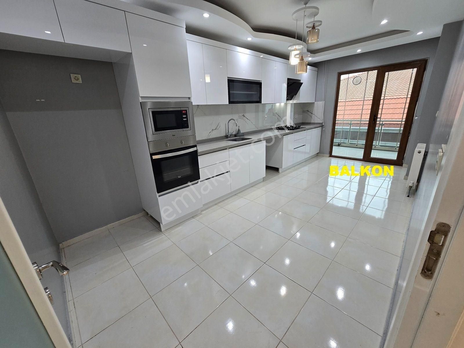 Beylikdüzü Kiralık Dublex 4+2+ful Deniz Manzara Teraslı 300m2 - Görsel 11