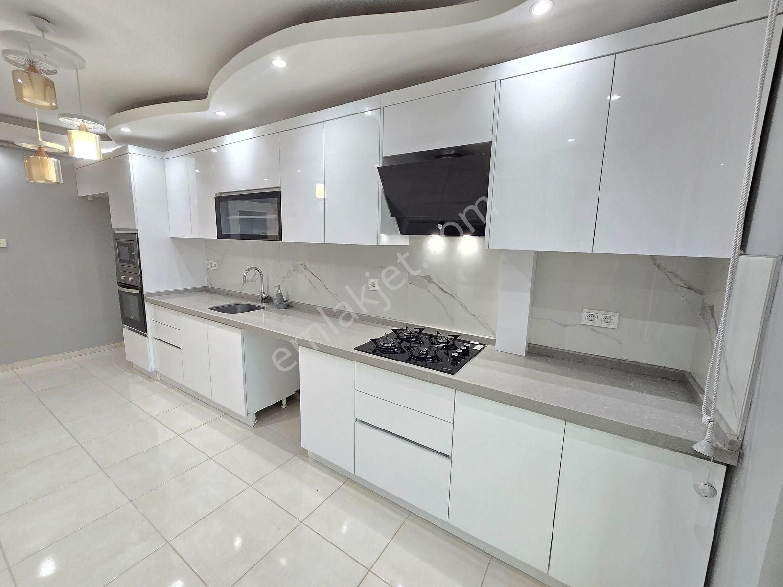 Beylikdüzü Kiralık Dublex 4+2+ful Deniz Manzara Teraslı 300m2 - Görsel 14