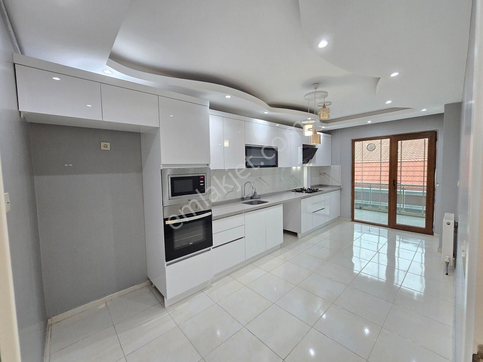 Beylikdüzü Kiralık Dublex 4+2+ful Deniz Manzara Teraslı 300m2 - Görsel 10