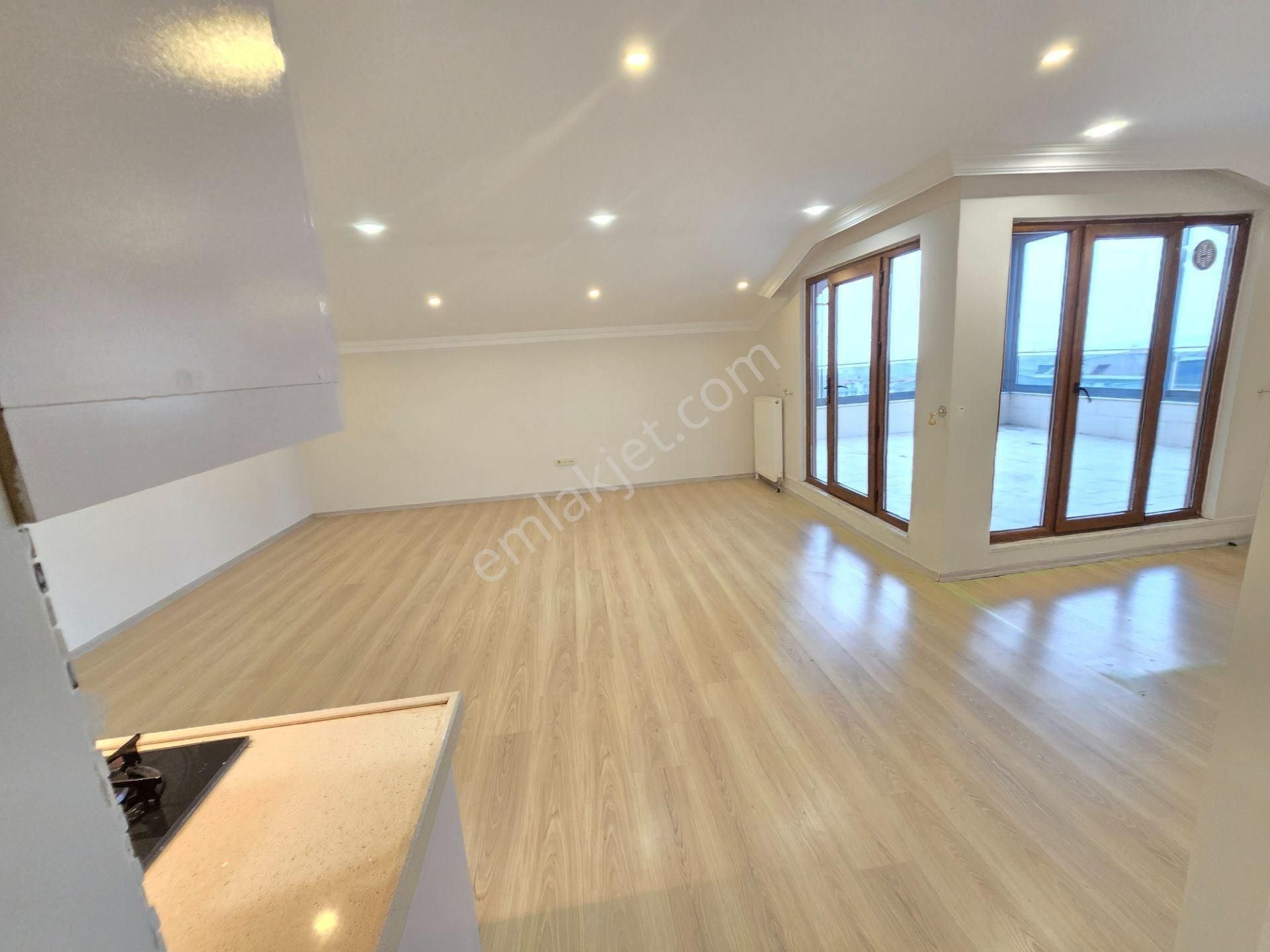 Beylikdüzü Kiralık Dublex 4+2+ful Deniz Manzara Teraslı 300m2 - Görsel 33