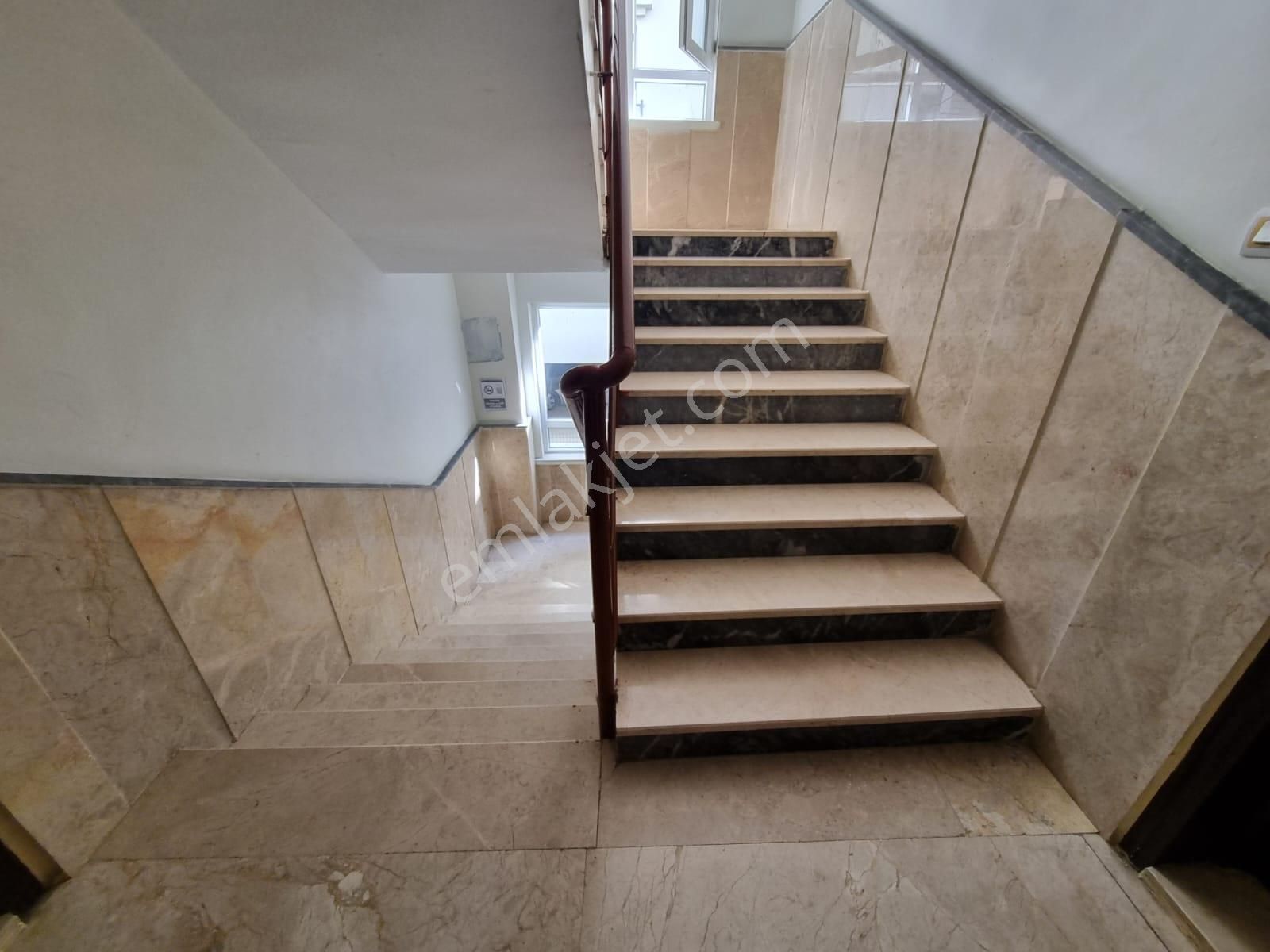 *** 7 Ay Önce Yenilenmiş 3+1 Satılık *** - Görsel 7