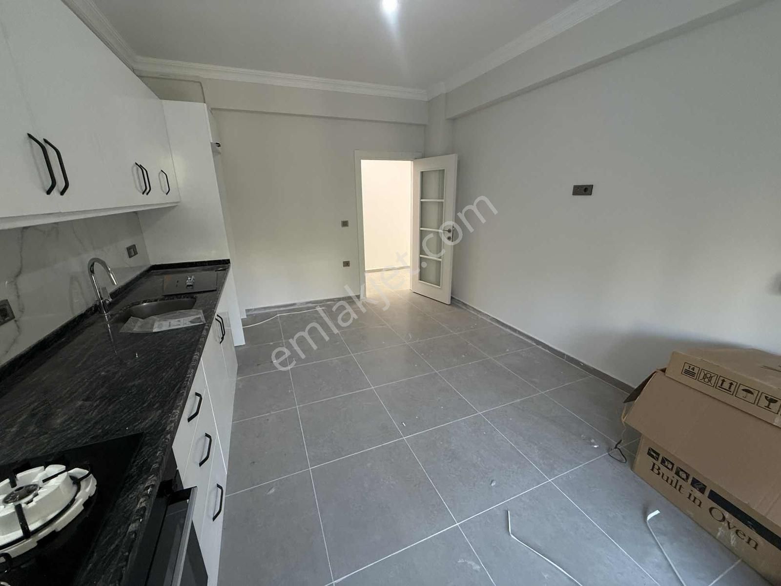 Emniyet Müdürlüğü Yanı 3+1 Arakat 125m² Ebeveyn Banyolu Satılık - Görsel 6