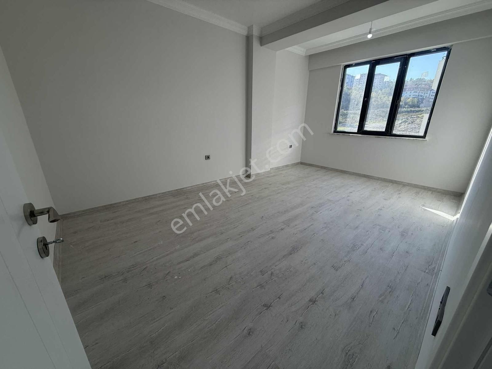 Emniyet Müdürlüğü Yanı 3+1 Arakat 125m² Ebeveyn Banyolu Satılık - Görsel 5