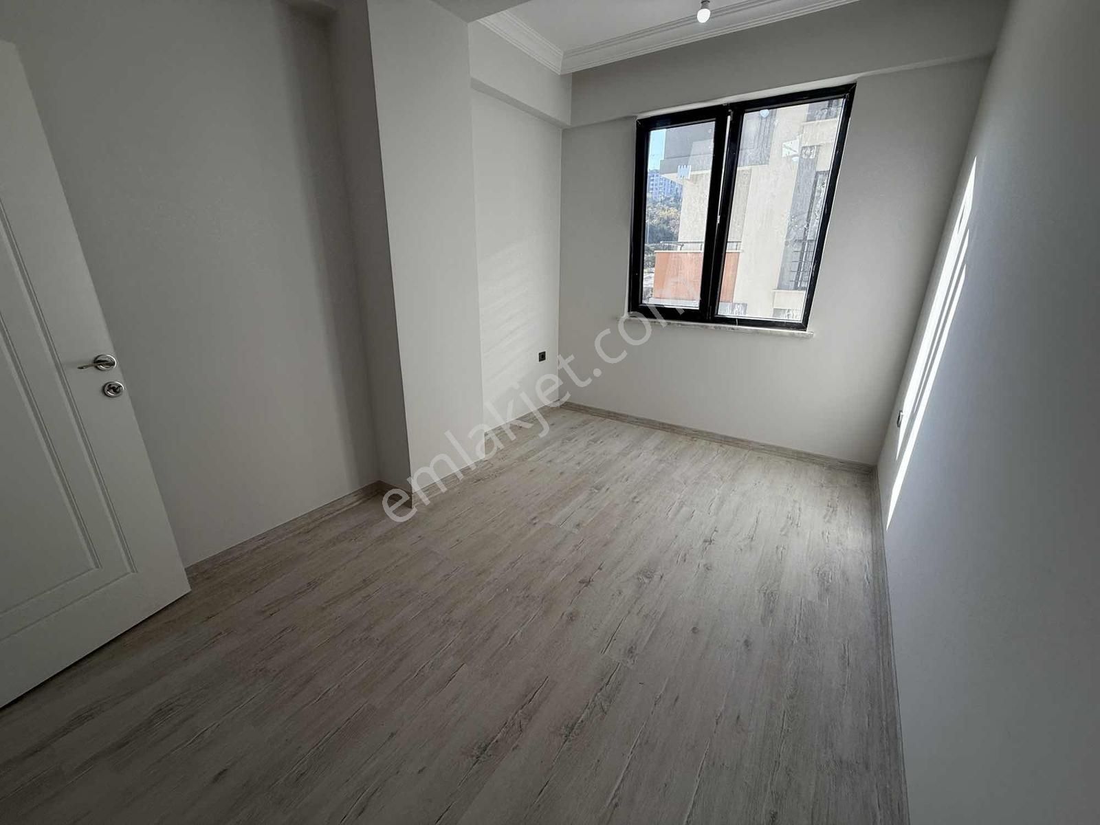 Emniyet Müdürlüğü Yanı 3+1 Arakat 125m² Ebeveyn Banyolu Satılık - Görsel 32