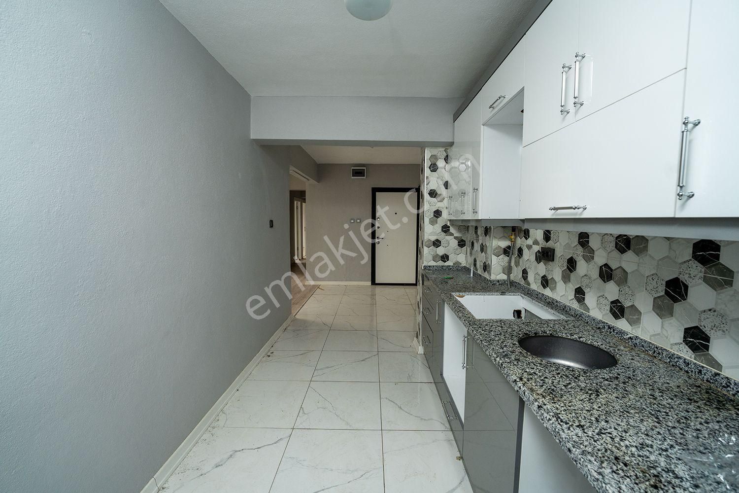 C21 Cius; İstiklal Caddesinde Yenilenmiş Merkezi Konumda Kiralık - Görsel 27