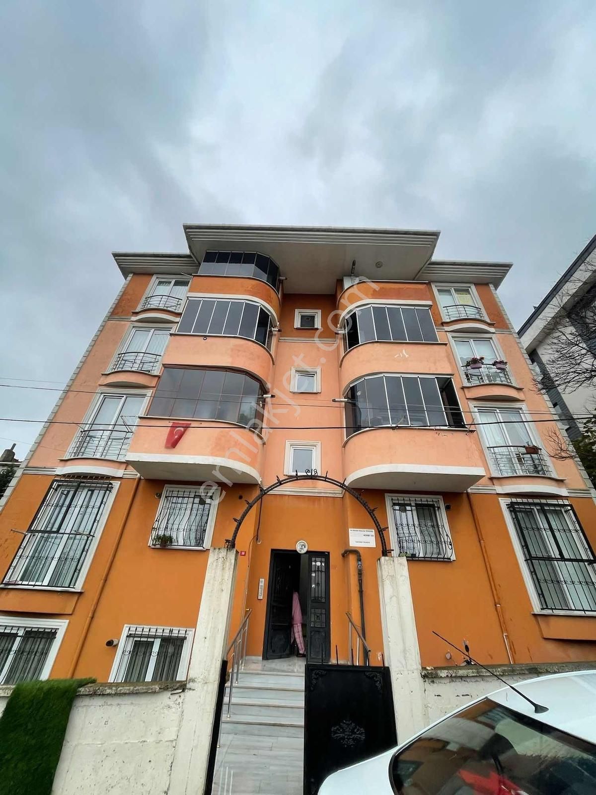 Koru Emlaktan Satılık 2+1 İskanlı Limitsiz Kredili Son Kat Daire - Görsel 3