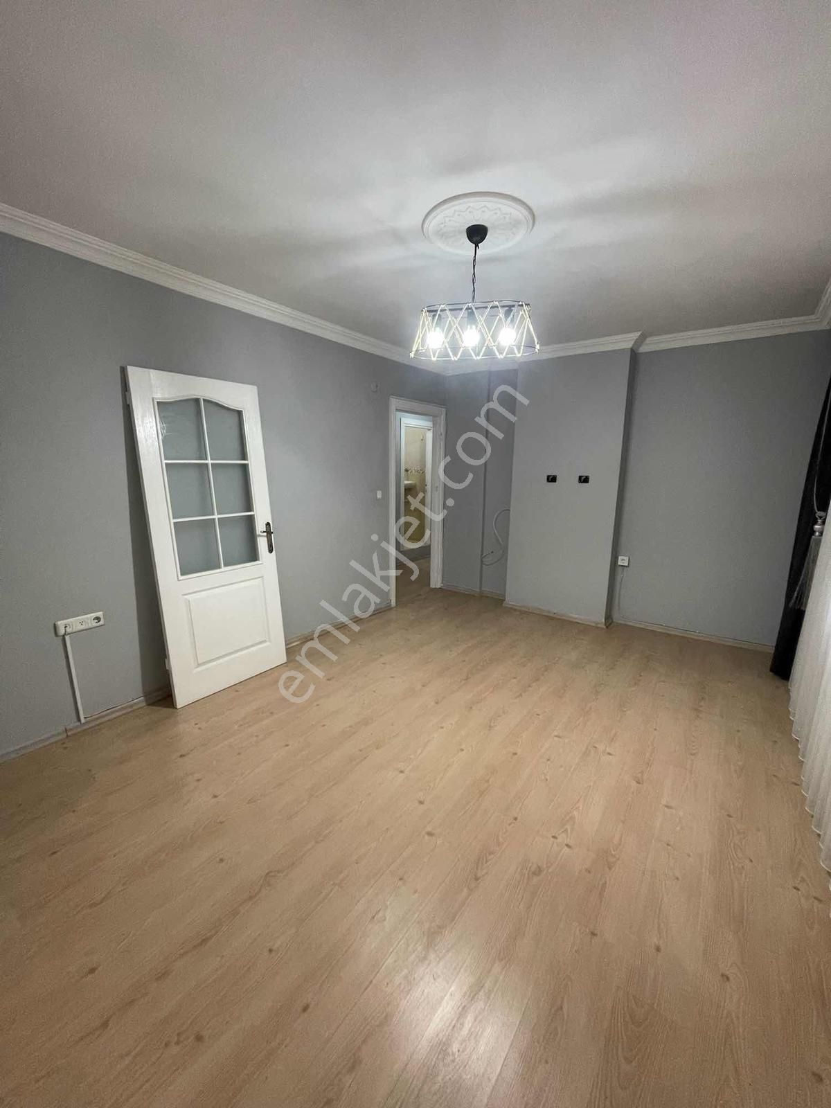 Koru Emlaktan Satılık 2+1 İskanlı Limitsiz Kredili Son Kat Daire - Görsel 2