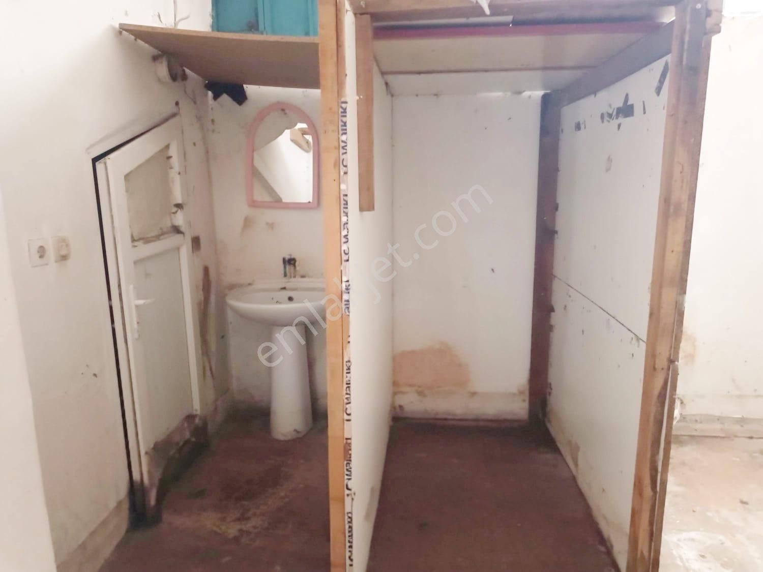 Torunlar Emlak Kiralık Yenimah Yürüyüş Yolu Yakını Bodrum Dükkan - Görsel 5