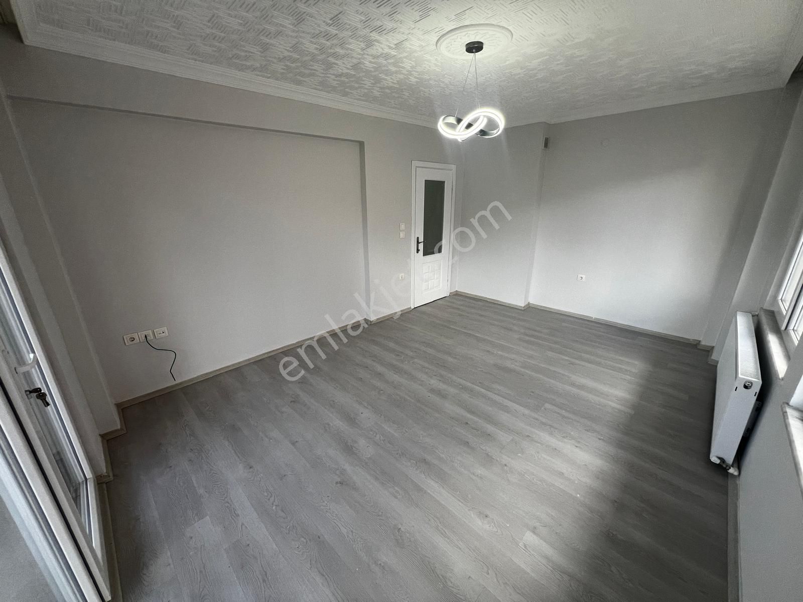 Yiğit'ten İkizçayda 2+1 Doğalgaz Kombili Ön Cephe Arakat Daire - Görsel 11