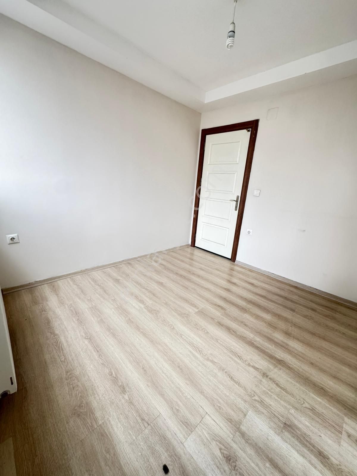 Adana Seyhanda Telliderede Fırsat Kiralık Daire Yıllık Olarak Verileçektir - Görsel 4