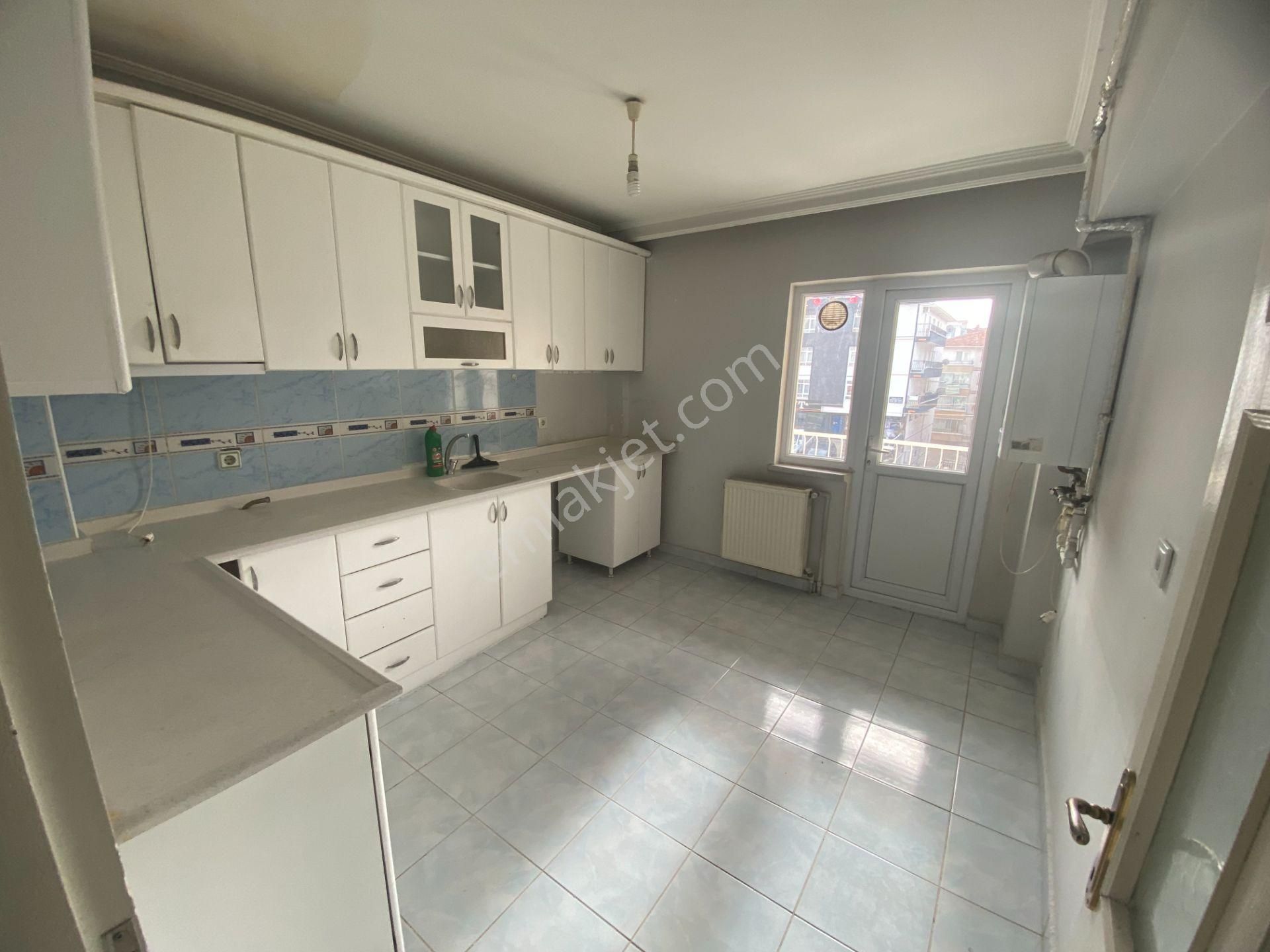 Etimesgut Elvan Mah Kiralık 3+1 Köşe Başı 130 M2 Arakat Daire - Görsel 9