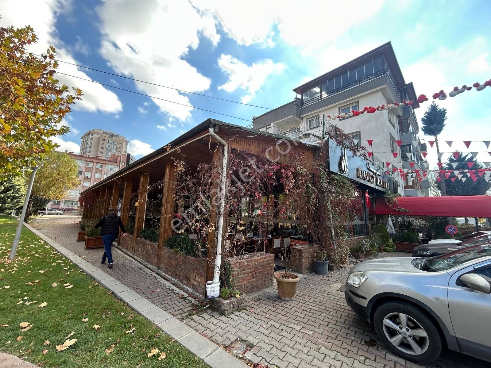 İvedik Anadolu Bulvarı Paraleli Kiracılı Satılık Köşe Dükkan - Görsel 2