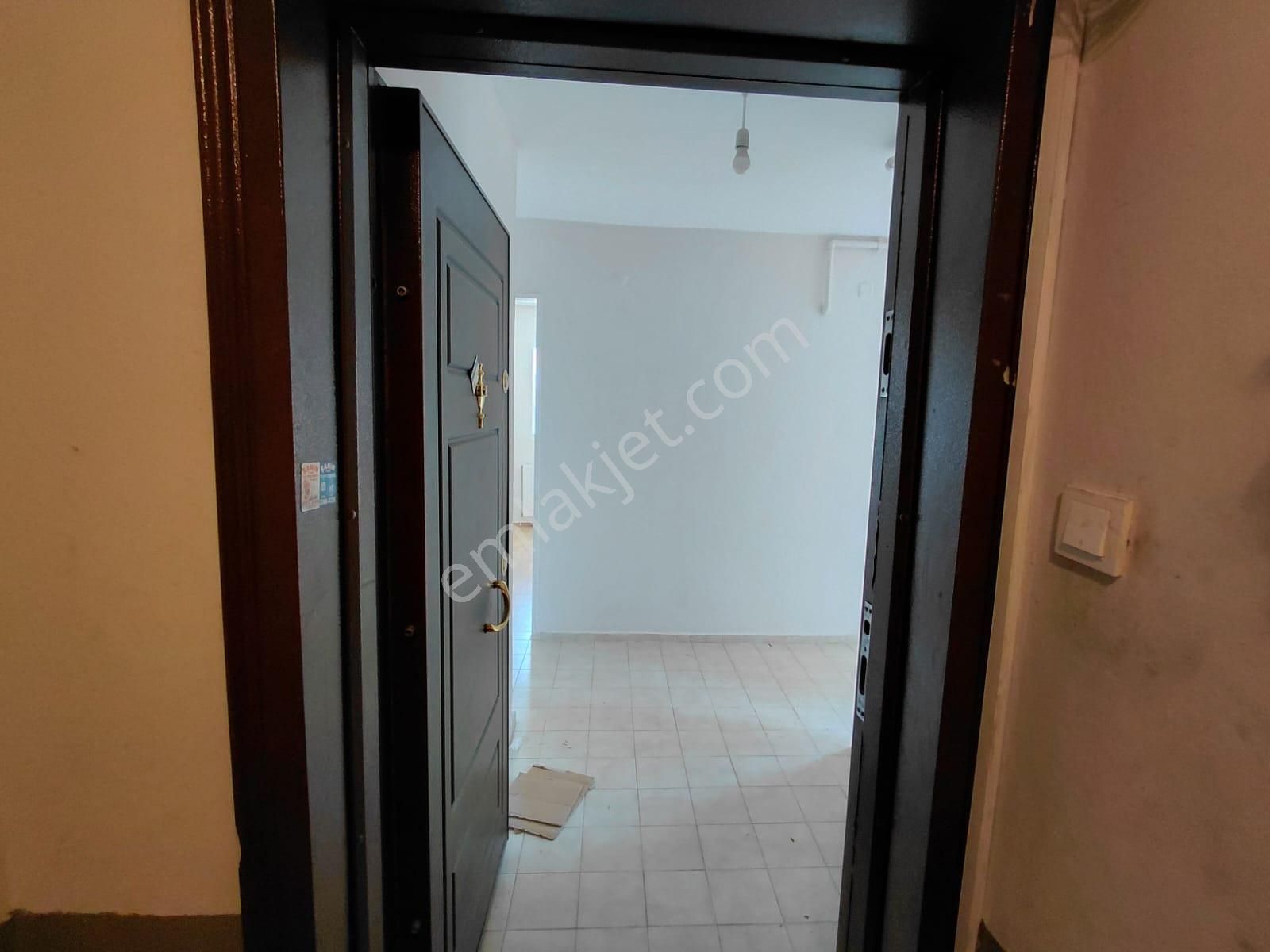 Bornova Evka 4 3+1 Güneycephe Doğalgazlı Temiz Kiralık Daire