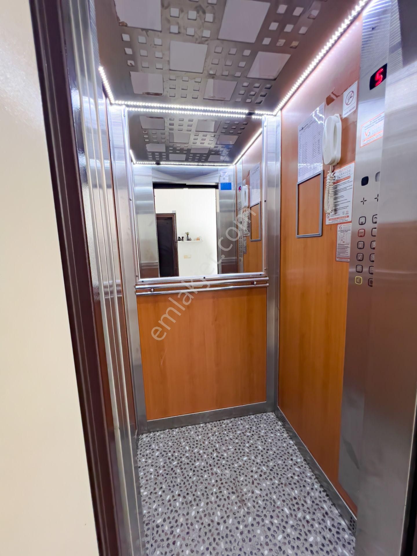 Cikcilli 2+1 Eşyalı Deniz Manzaralı Aktiviteli Bakımlı Site - Görsel 5