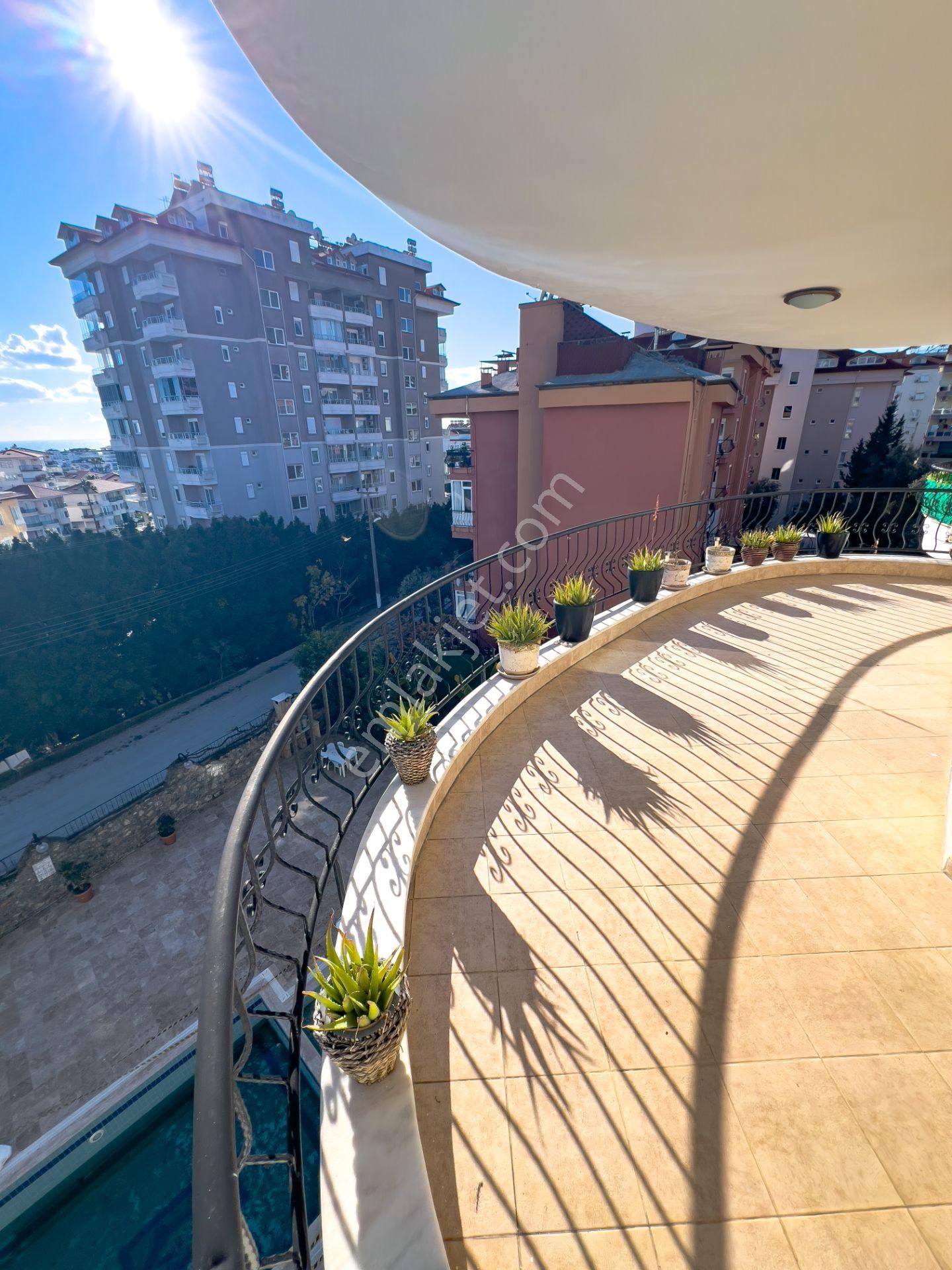 Cikcilli 2+1 Eşyalı Deniz Manzaralı Aktiviteli Bakımlı Site - Görsel 12