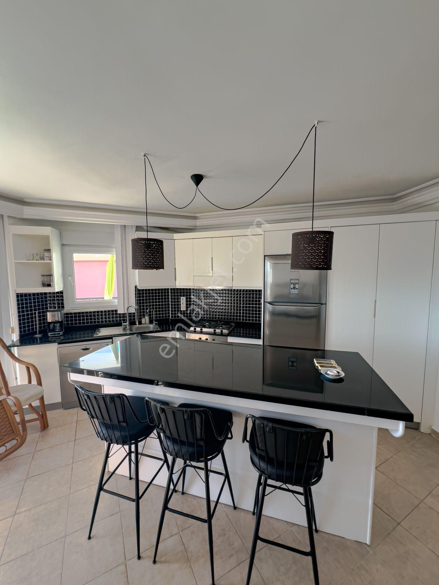 Cikcilli 2+1 Eşyalı Deniz Manzaralı Aktiviteli Bakımlı Site - Görsel 15