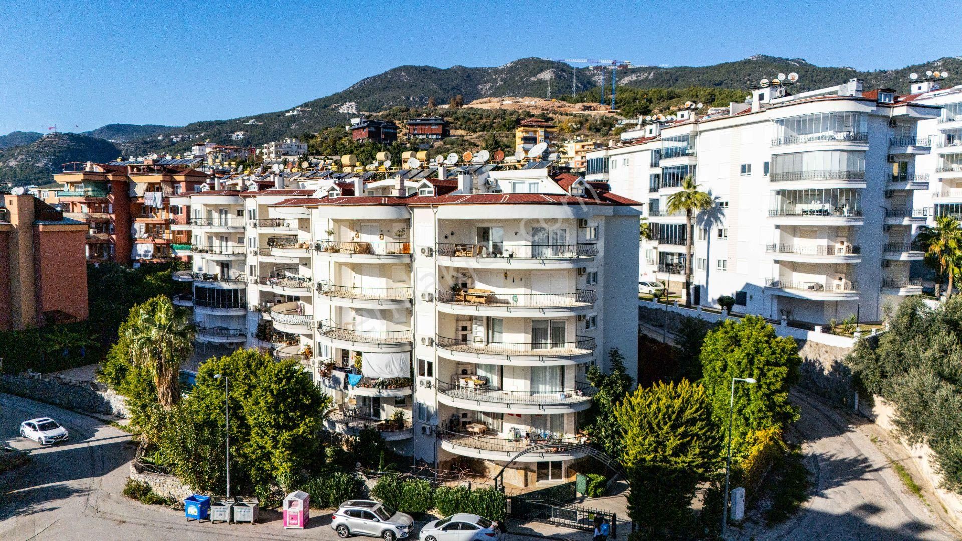 Cikcilli 2+1 Eşyalı Deniz Manzaralı Aktiviteli Bakımlı Site